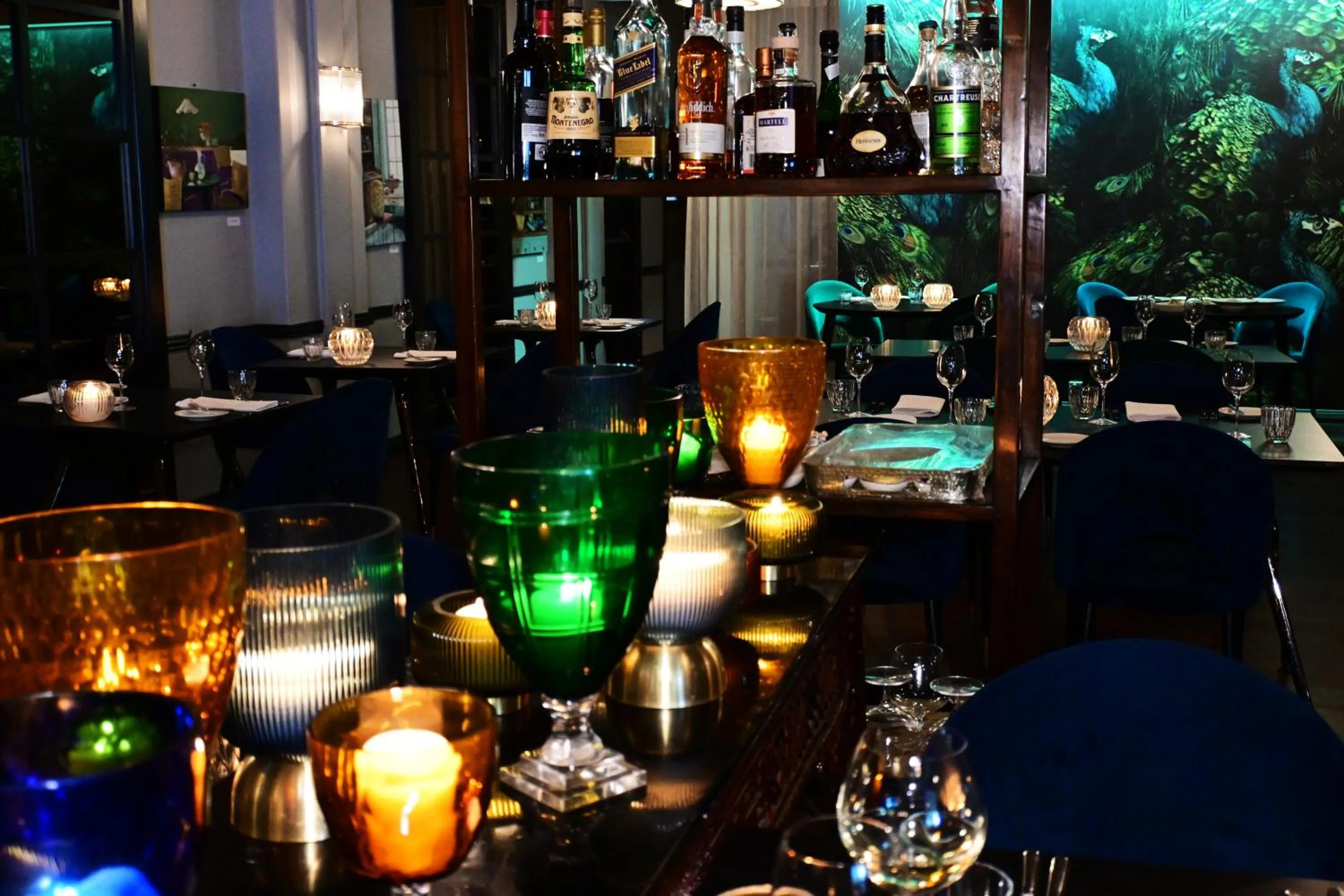 Restaurant/places to eat in The Oriana Orange - Retro Hotel & Resort