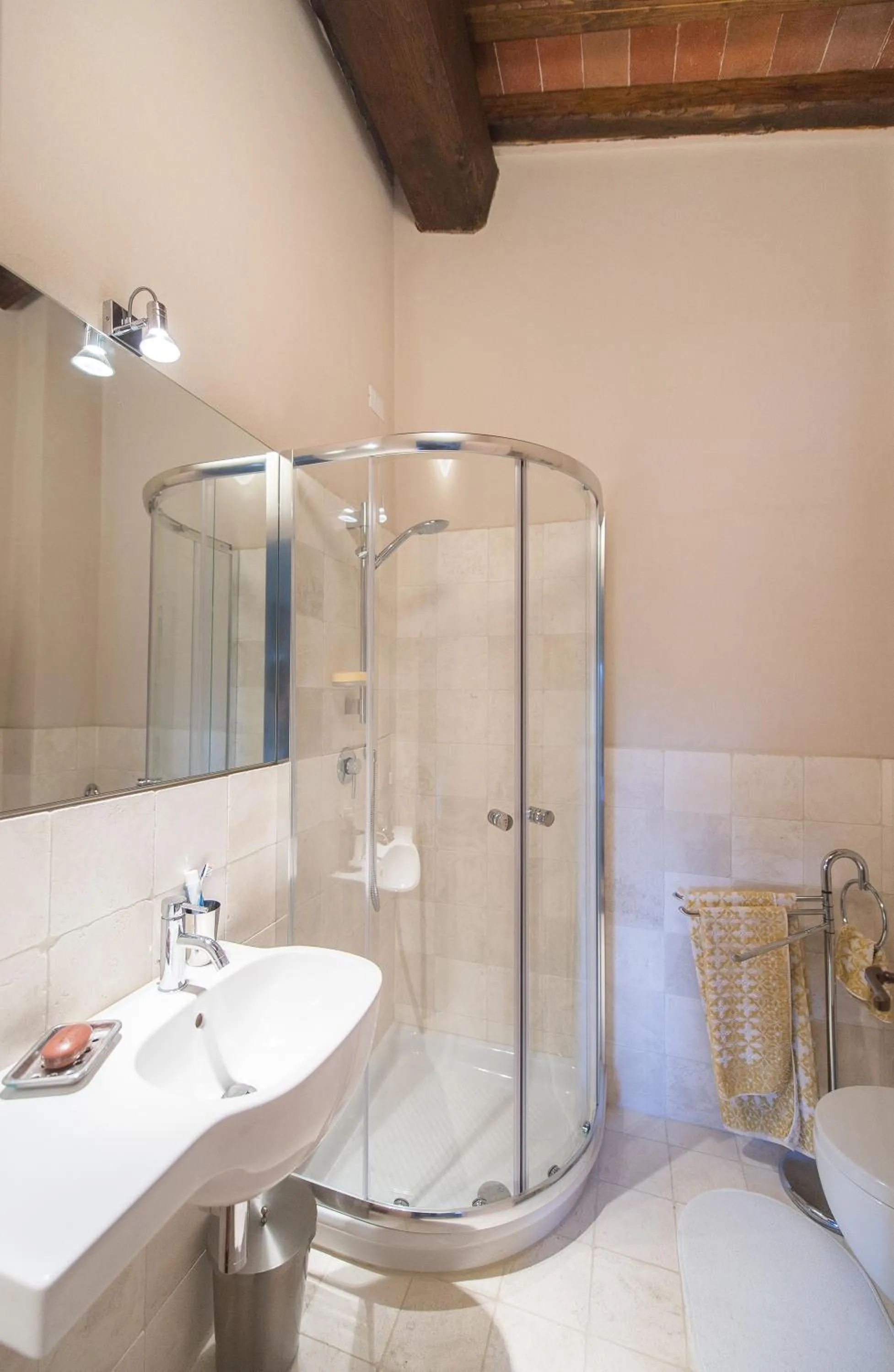 Shower in podere Sanlorenzo