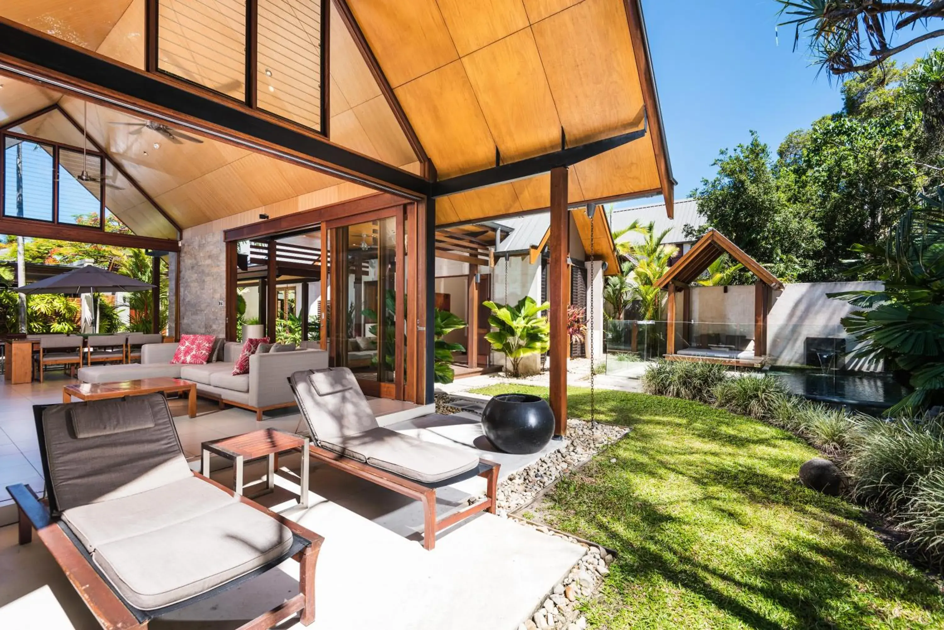 Deluxe Three-Bedroom Villa in Niramaya Villas and Spa Deluxe Three-Bedroom Villa in Niramaya Villas and Spa