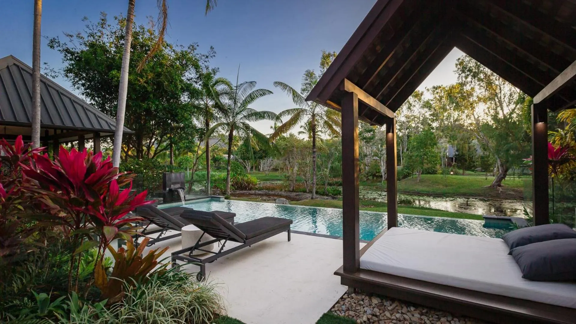 Swimming pool in Niramaya Villas and Spa