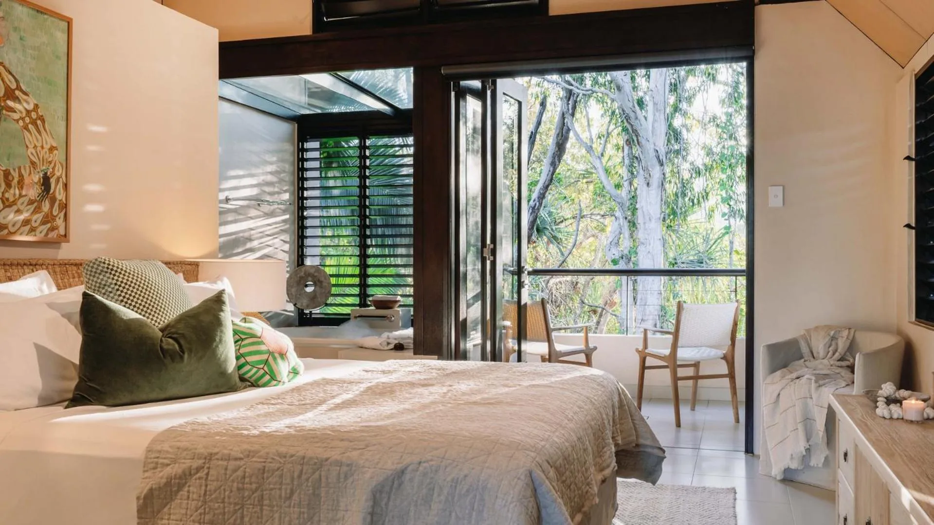 Bed in Niramaya Villas and Spa