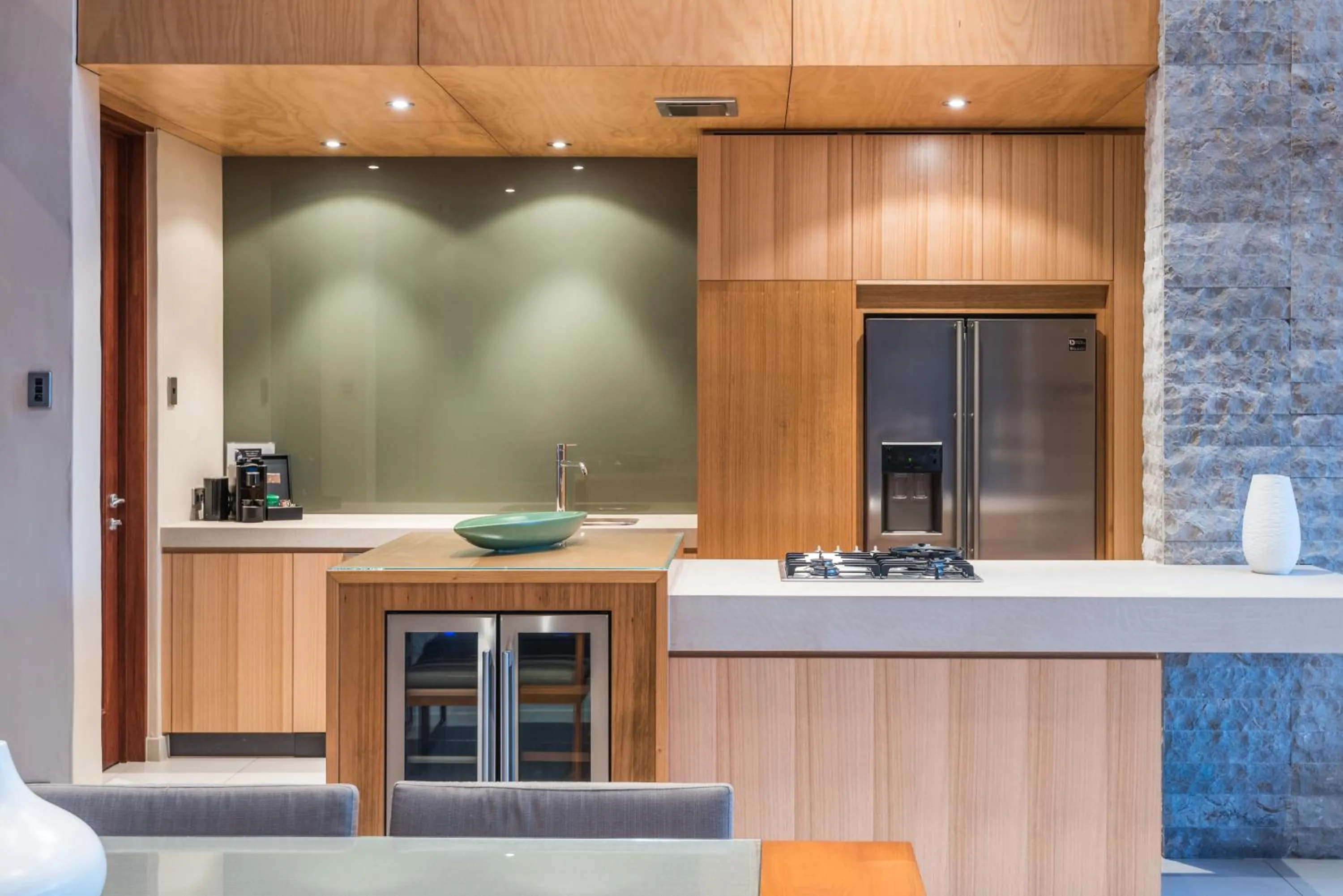 Kitchen or kitchenette in Niramaya Villas and Spa