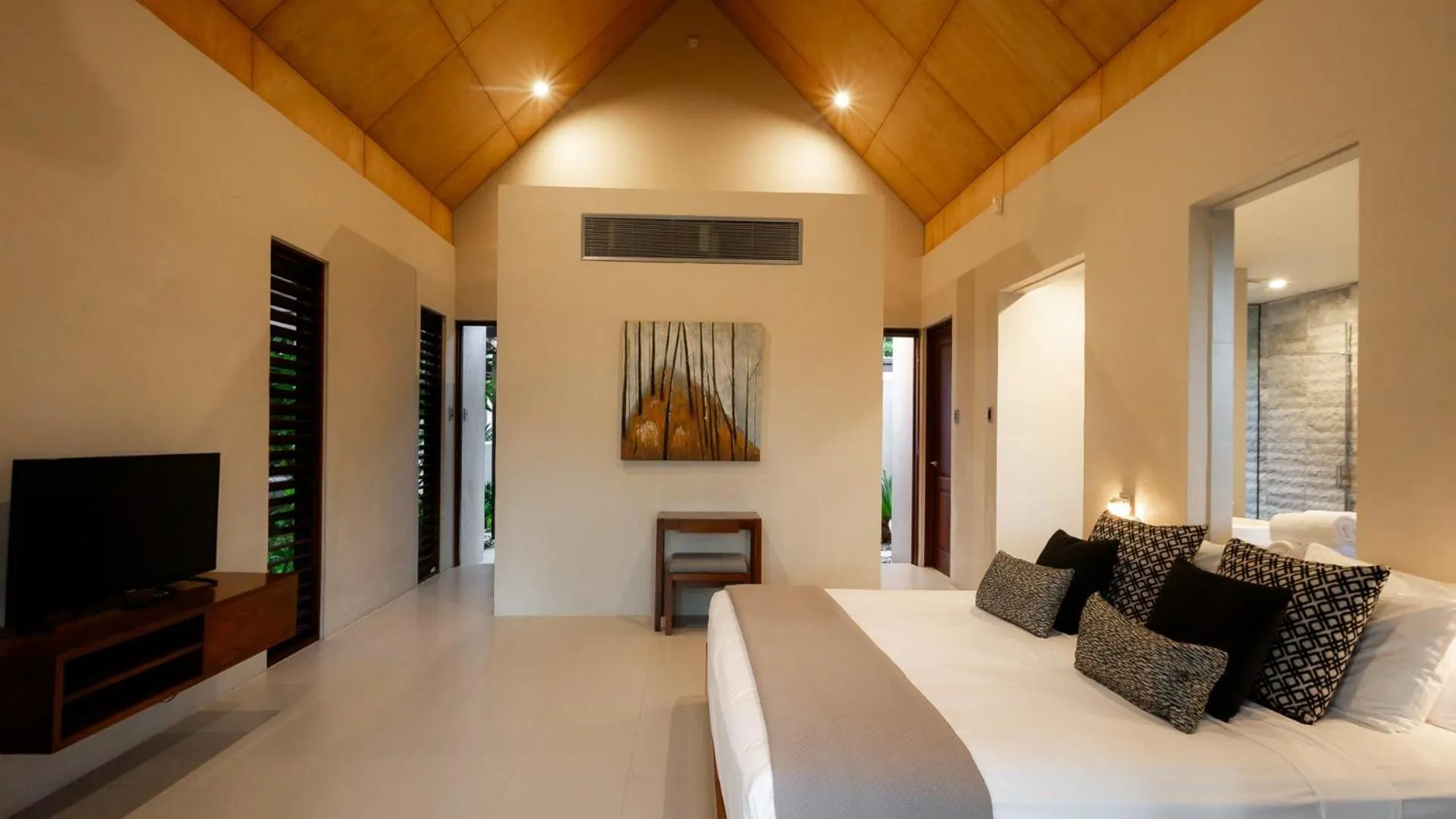 Bedroom, Bed in Niramaya Villas and Spa