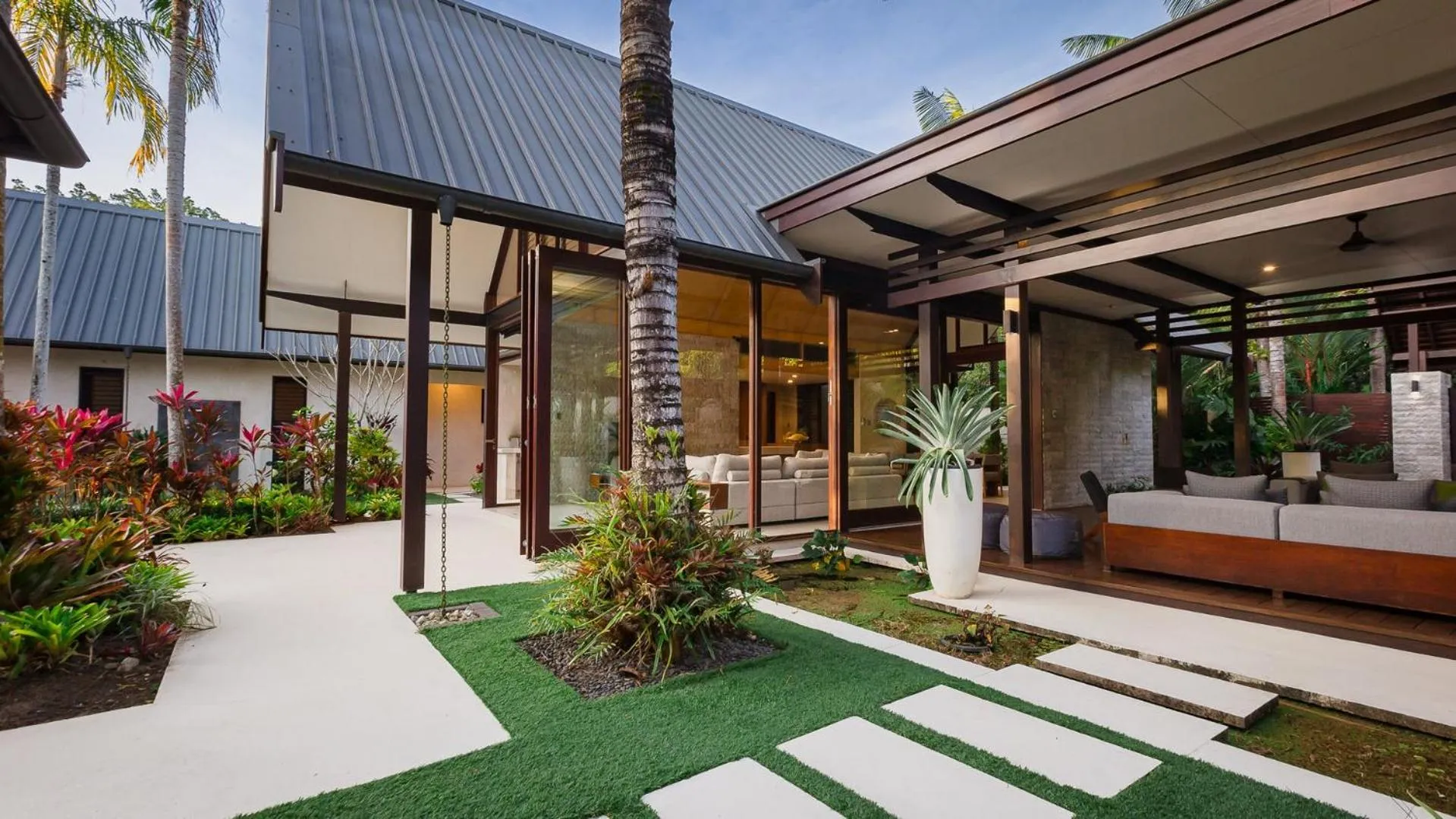 Garden in Niramaya Villas and Spa