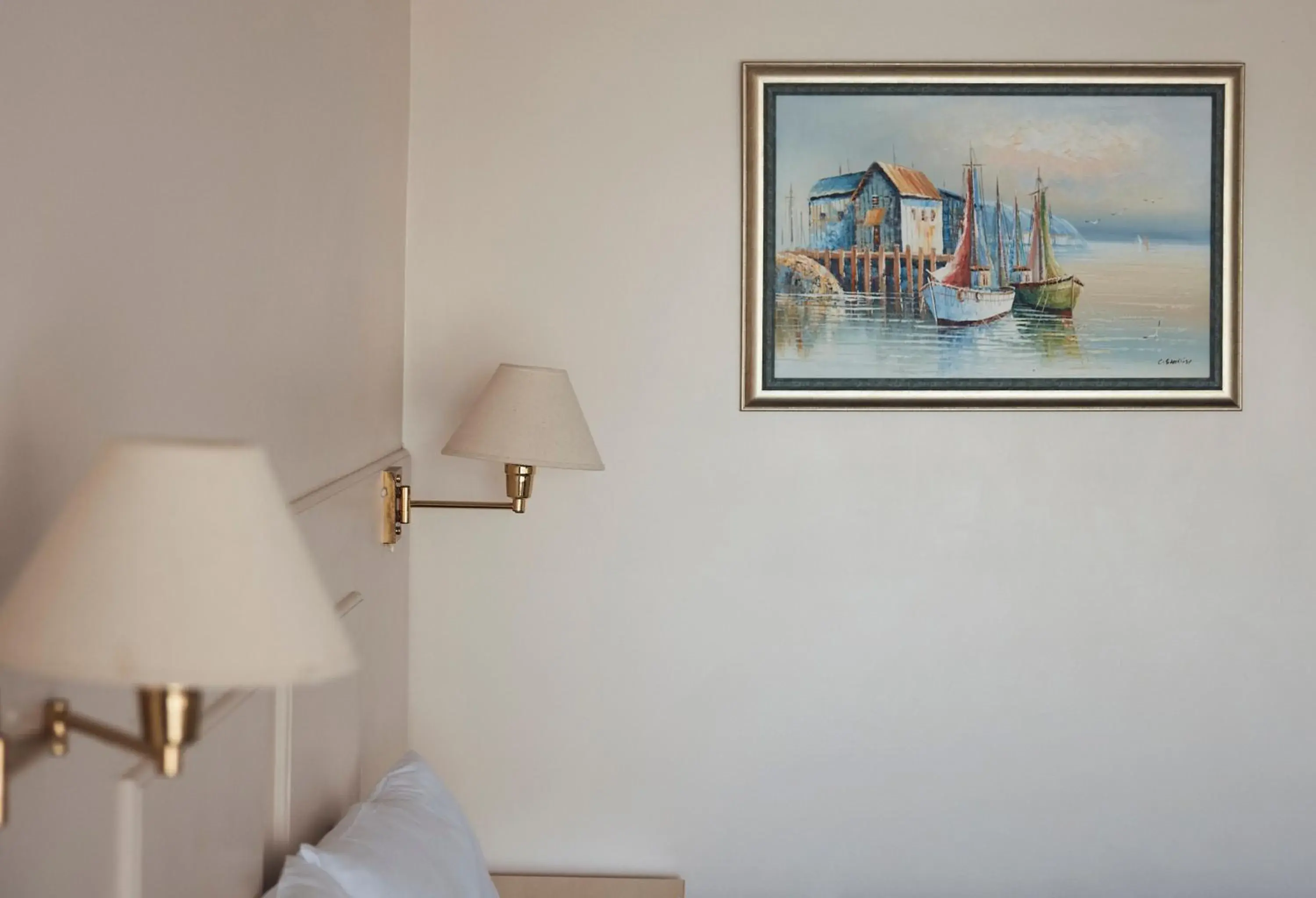 Queen Room in Holiday Lodge Motor Inn Queen Room in Holiday Lodge Motor Inn