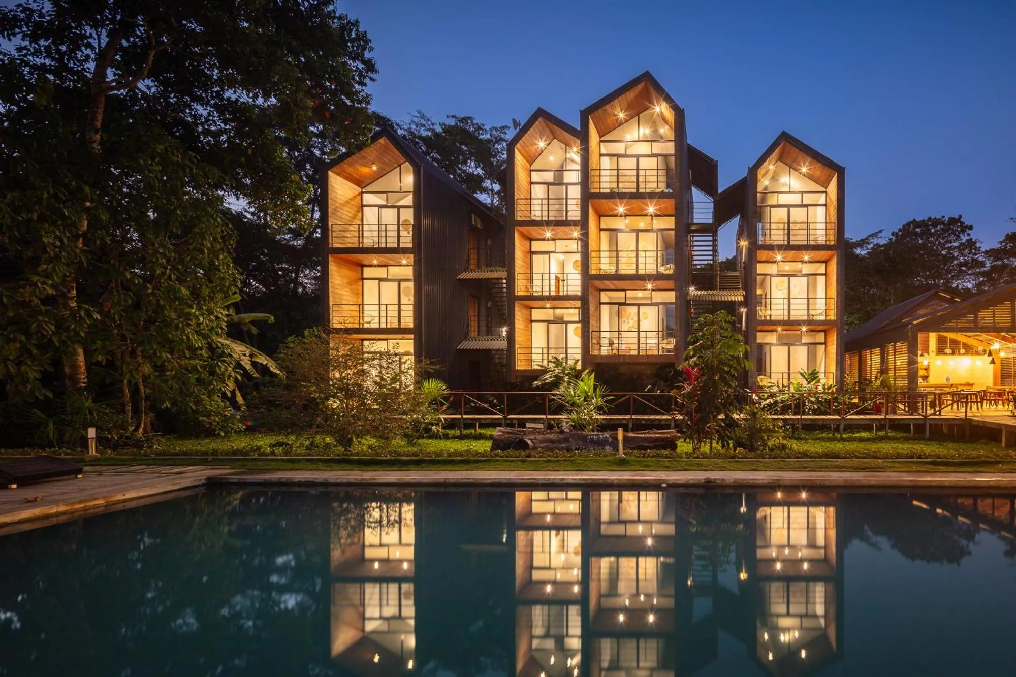 Property building in Enai