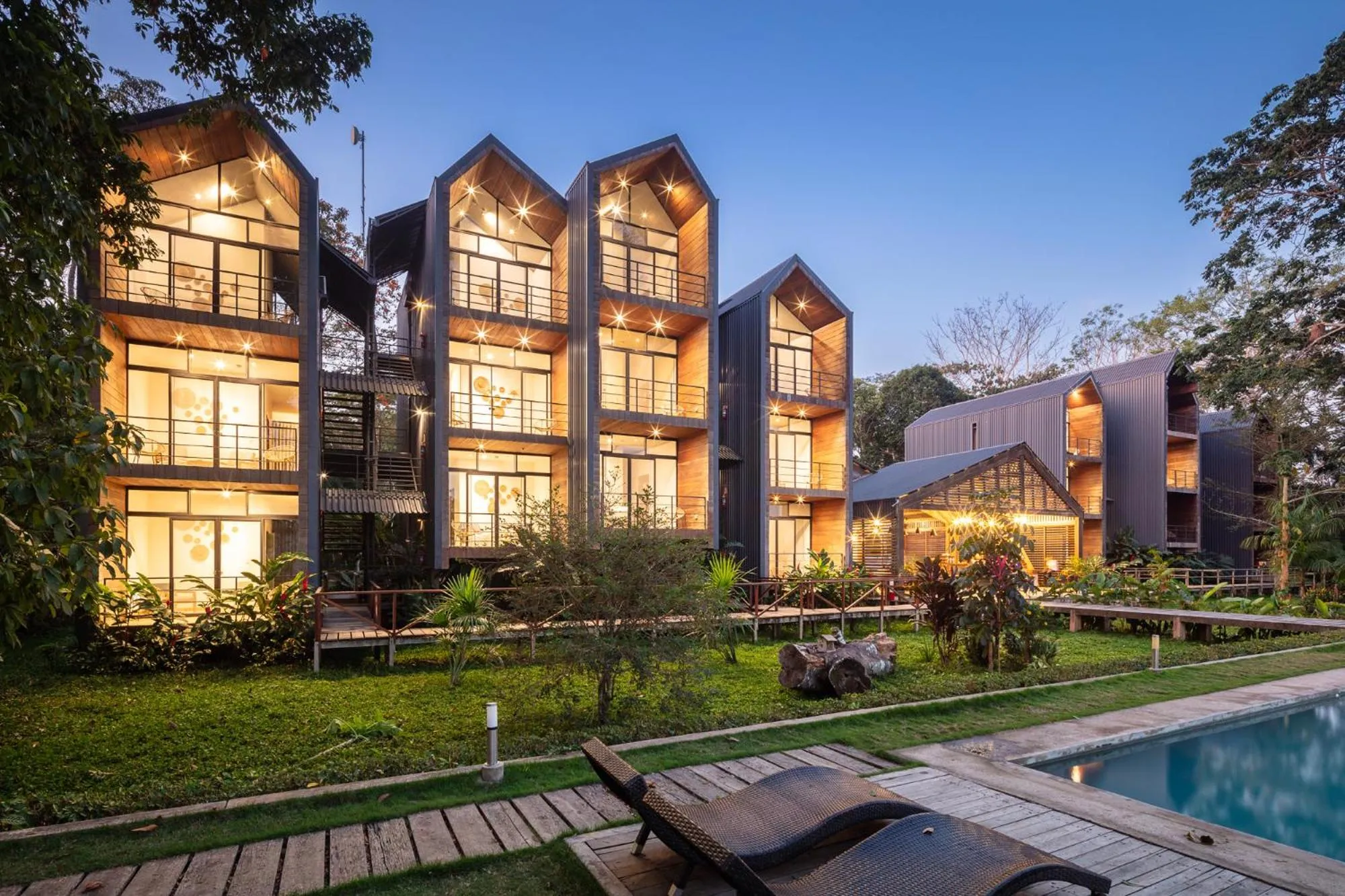 Property building in Enai