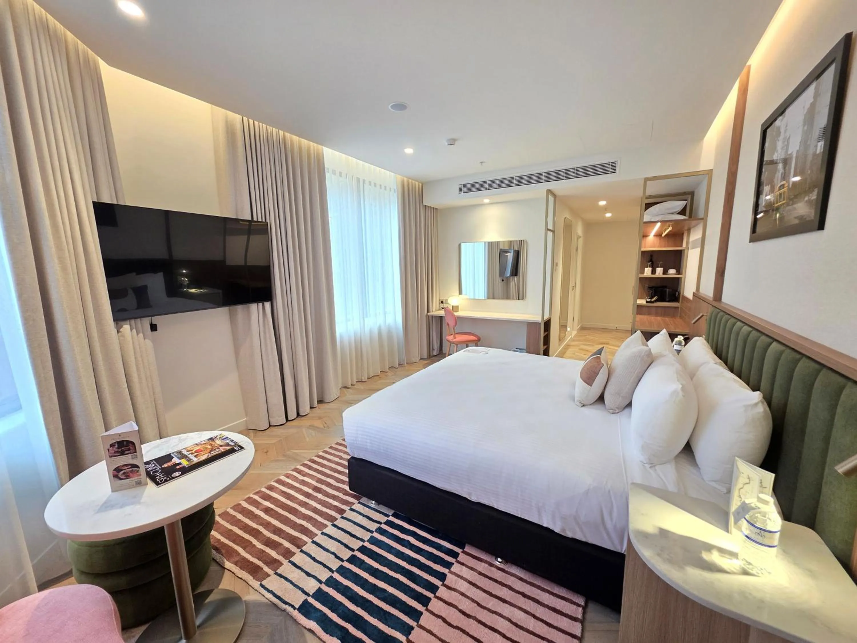 Bed in Amora Herencia Riverwalk Melbourne