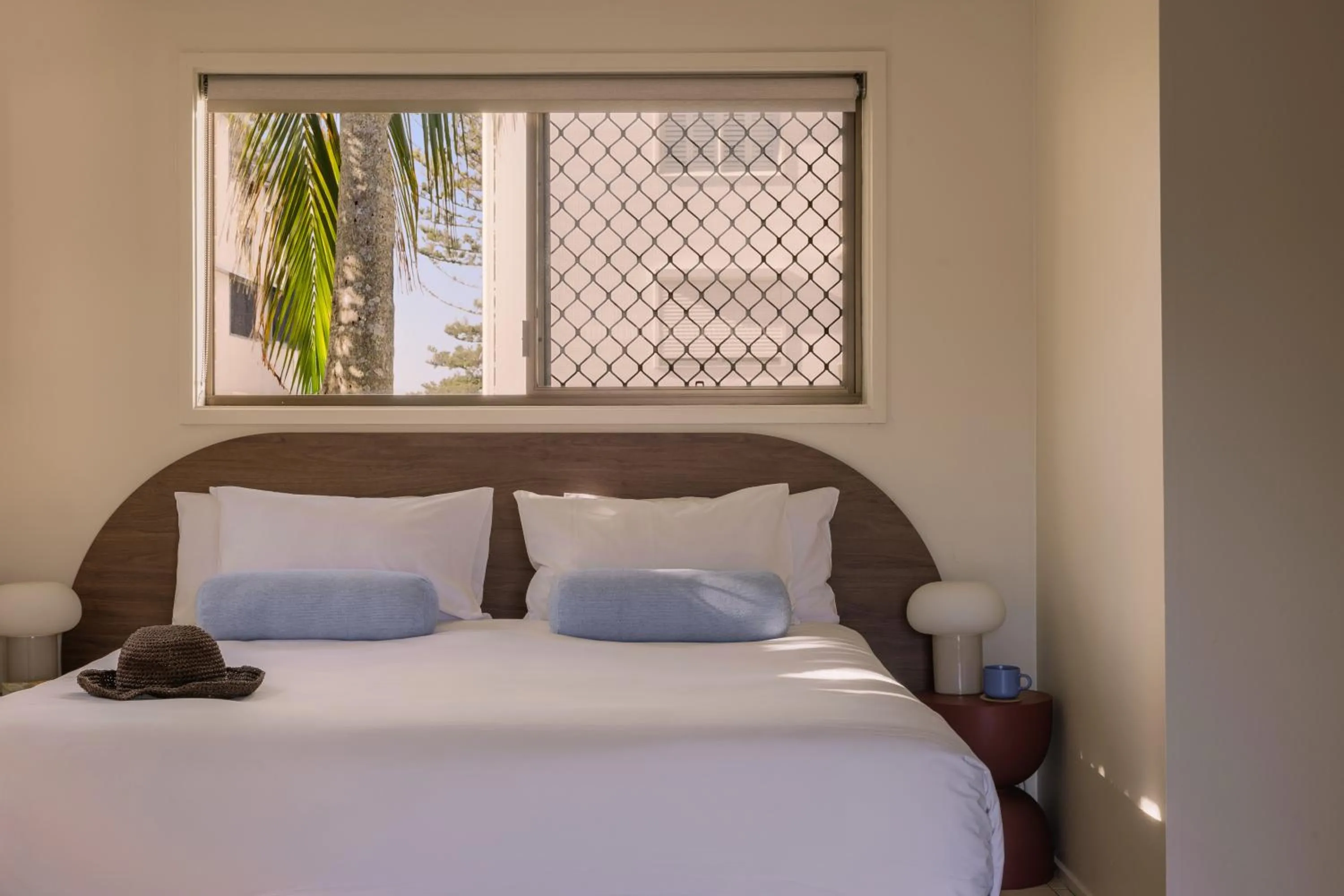 Bed in Gold Coast Airport Motel - Only 300 Meters To Airport Terminal