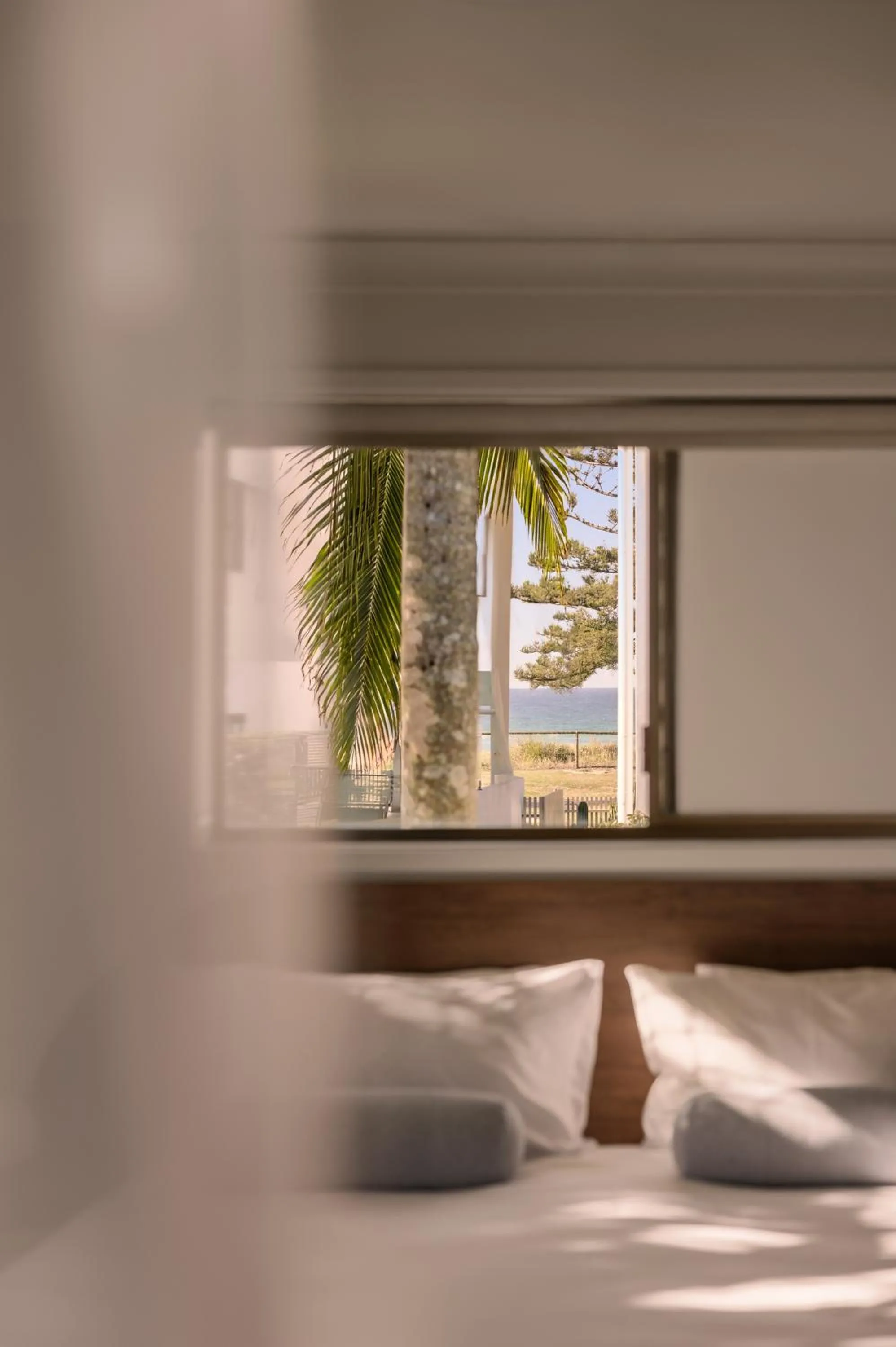 Bed in Gold Coast Airport Motel - Only 300 Meters To Airport Terminal