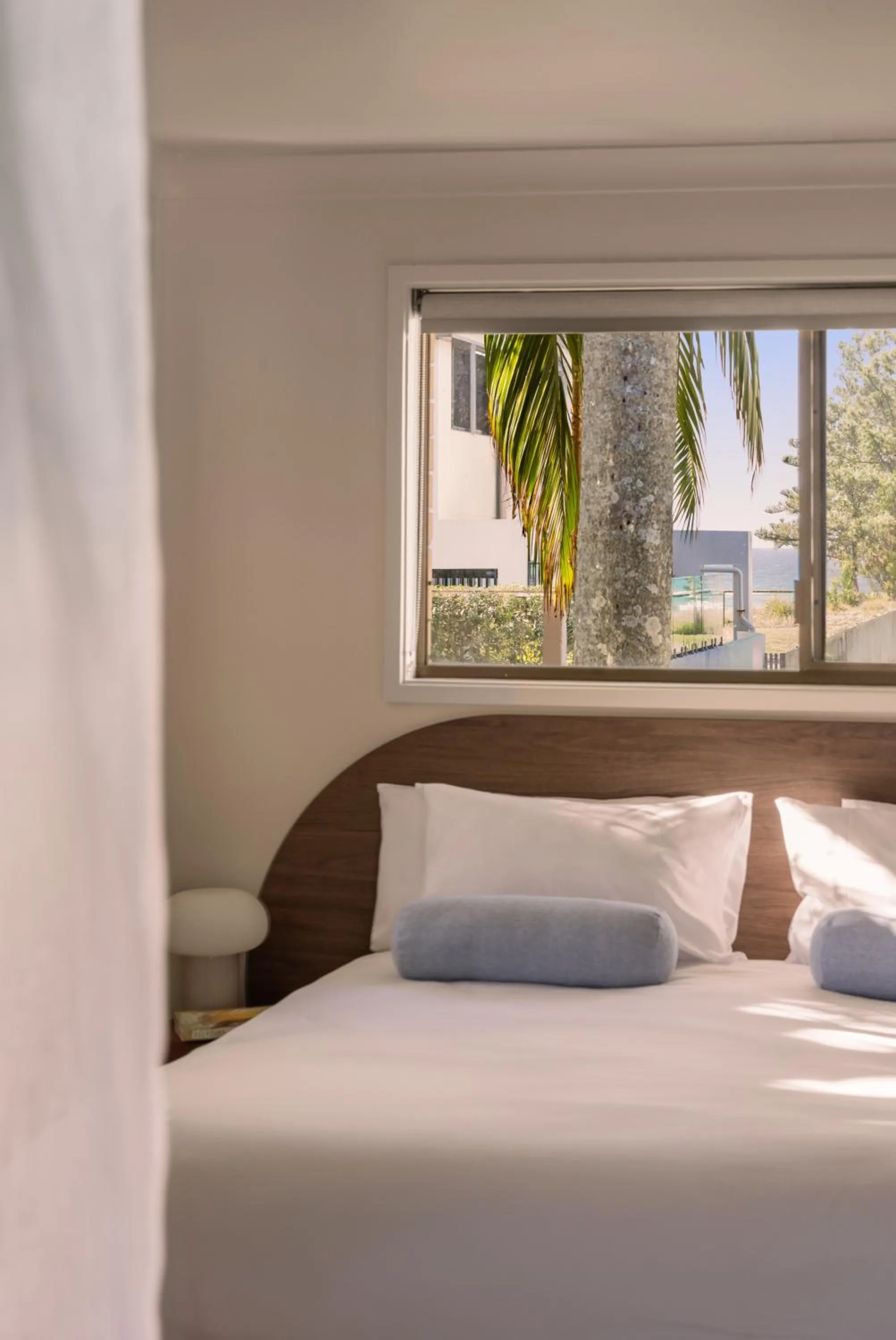 Bed in Gold Coast Airport Motel - Only 300 Meters To Airport Terminal