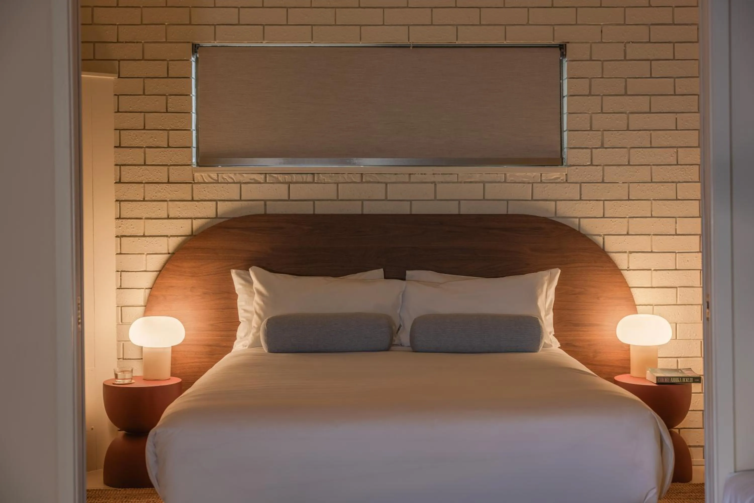 Bed in Gold Coast Airport Motel - Only 300 Meters To Airport Terminal