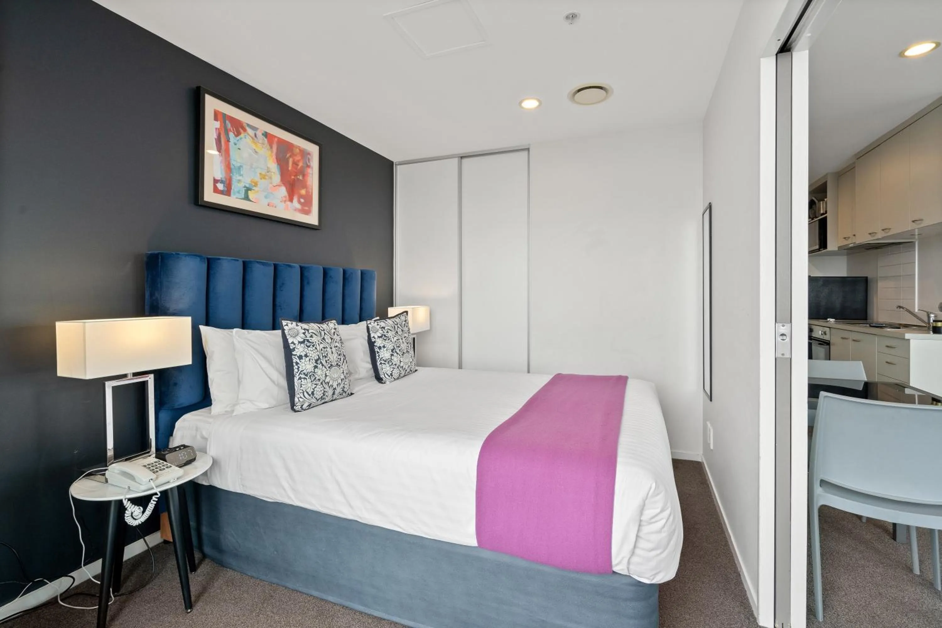 Bedroom, Bed in Proximity Apartments Manukau / Auckland Airport