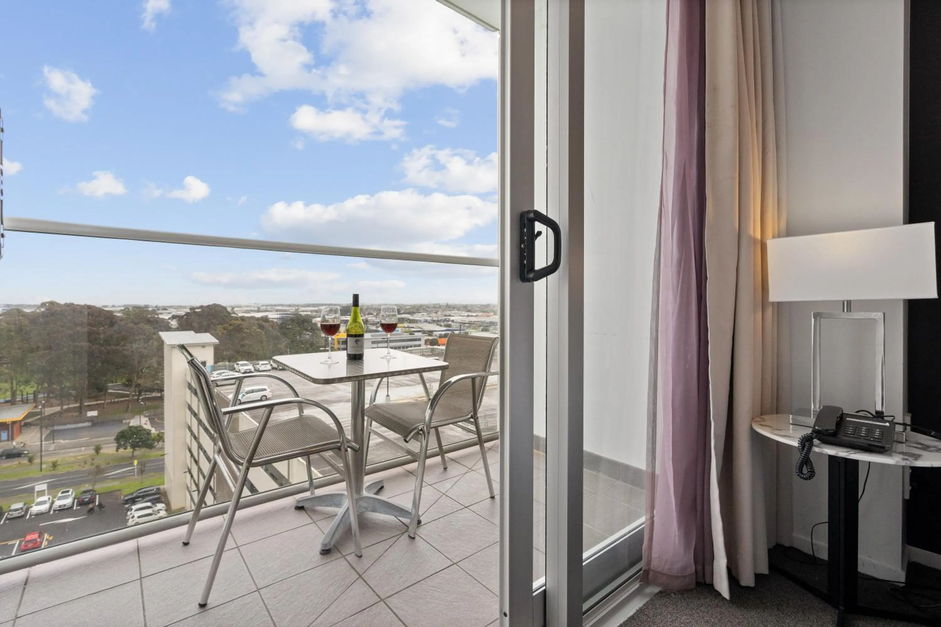 Balcony/Terrace in Proximity Apartments Manukau / Auckland Airport