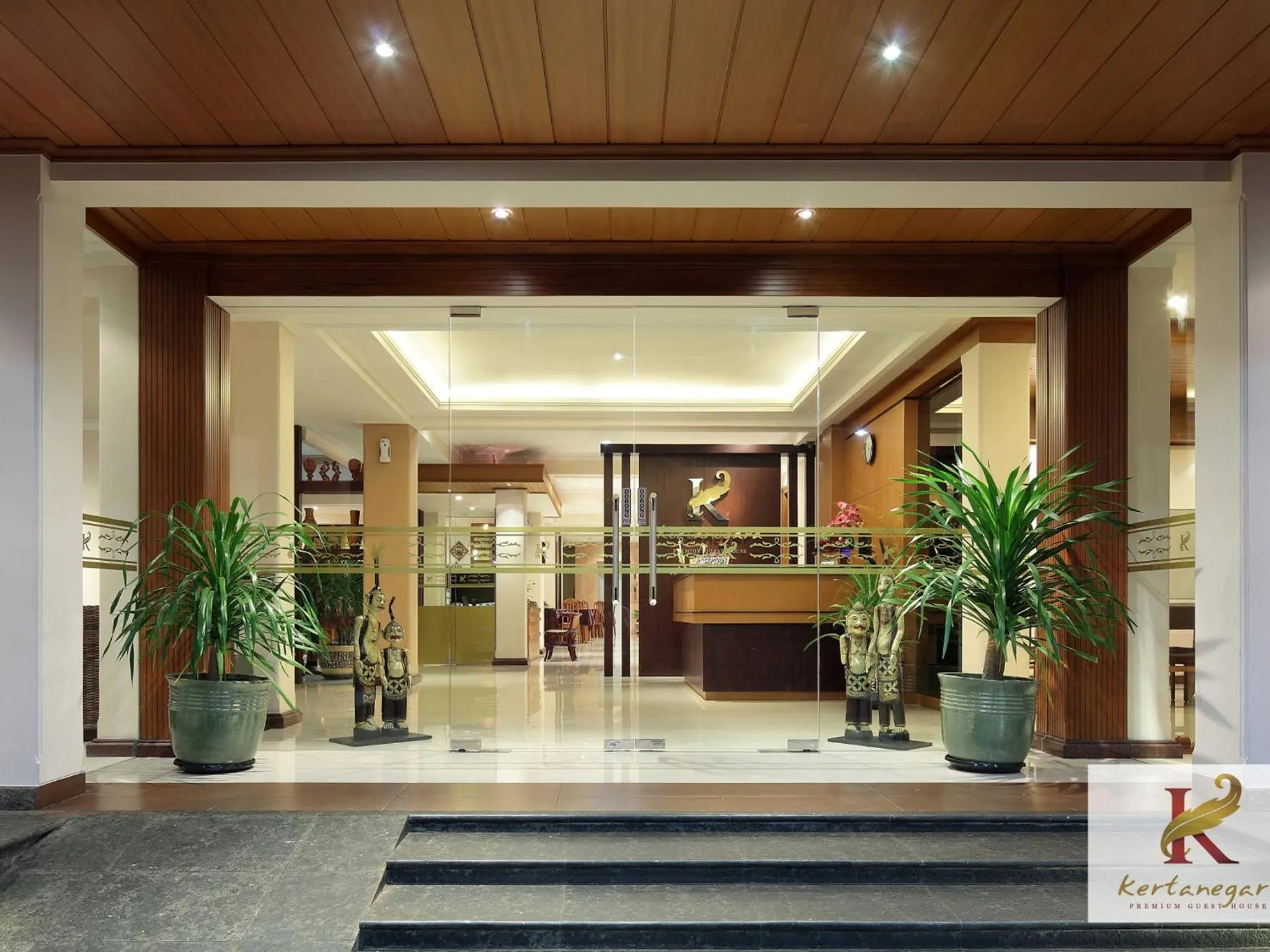 Facade/entrance in Kertanegara Premium Guest House