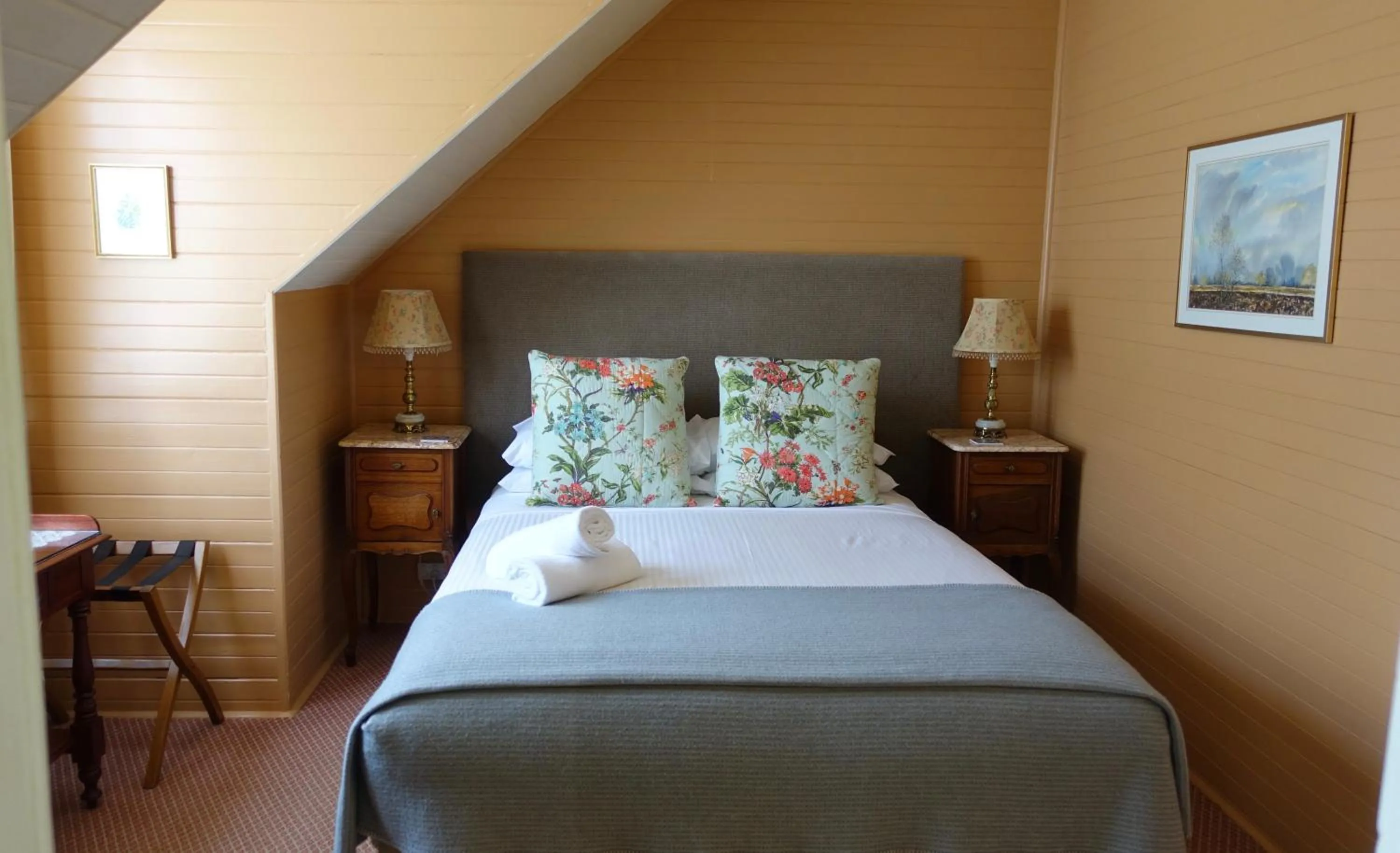 Photo of the whole room, Bed in Kurrara Historic Guest House