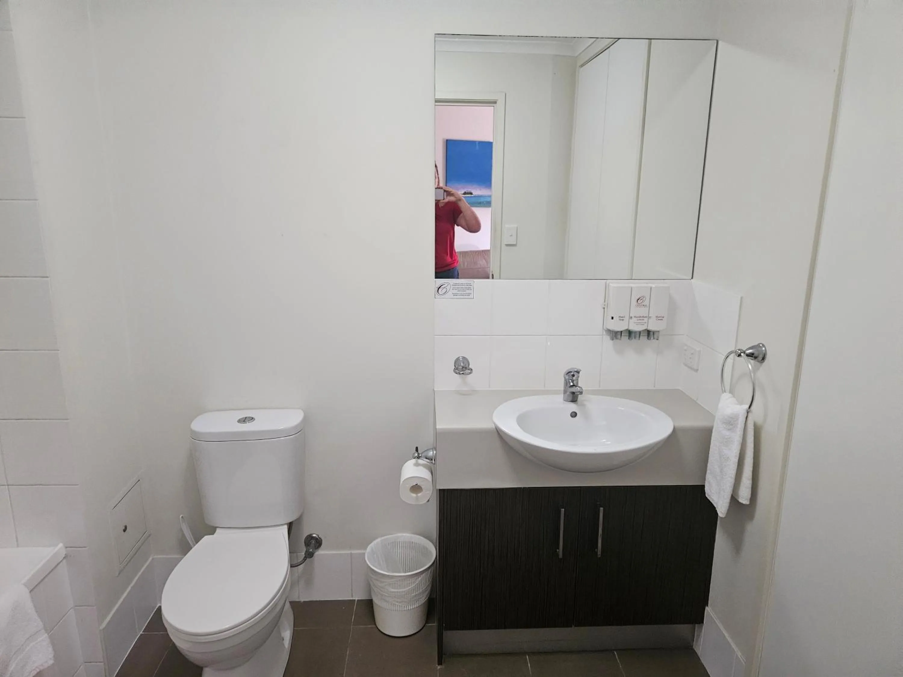 Toilet in Gladstone City Central Apartment Hotel Official