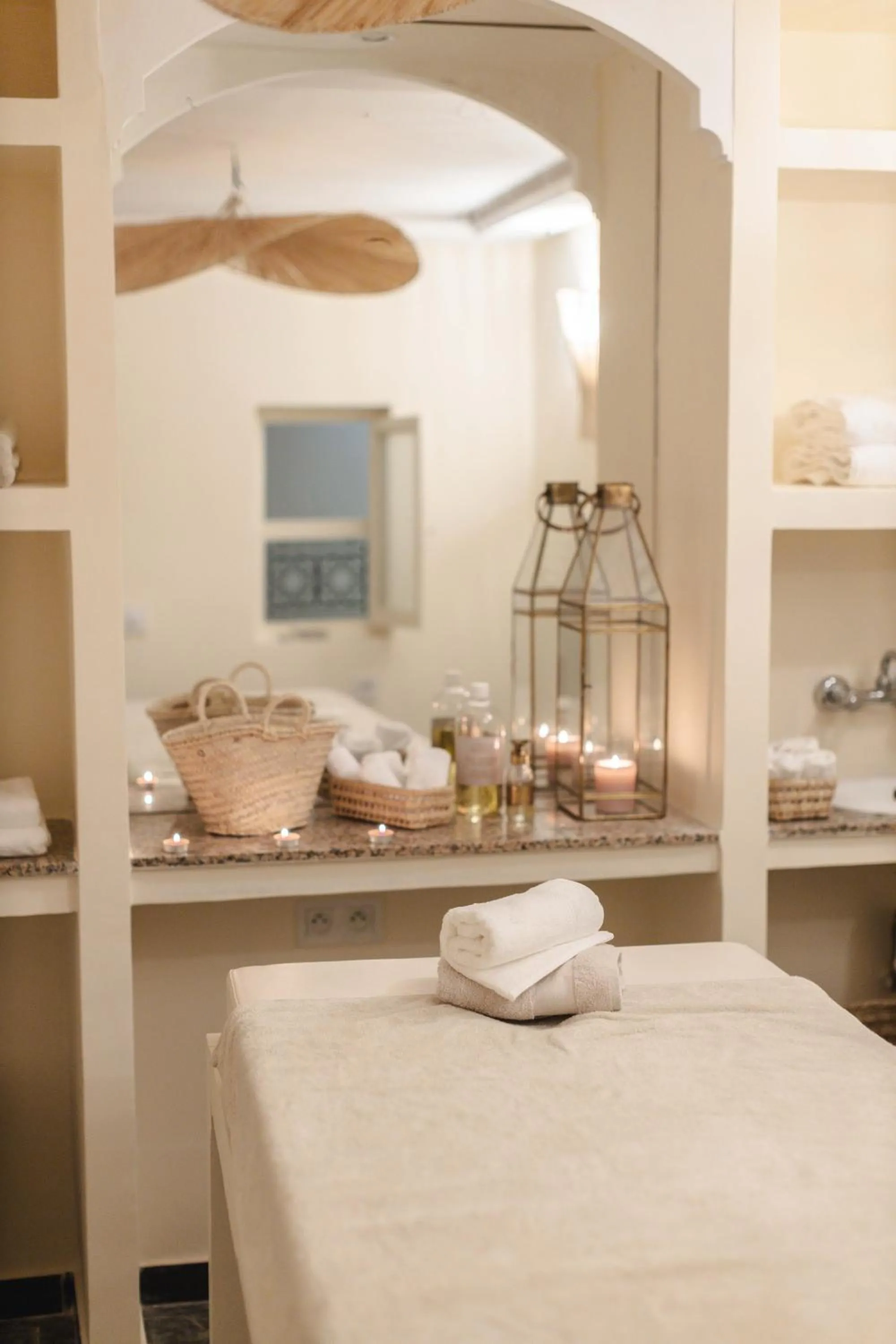 Massage, Bed in Riad M17 - Hammam & Spa