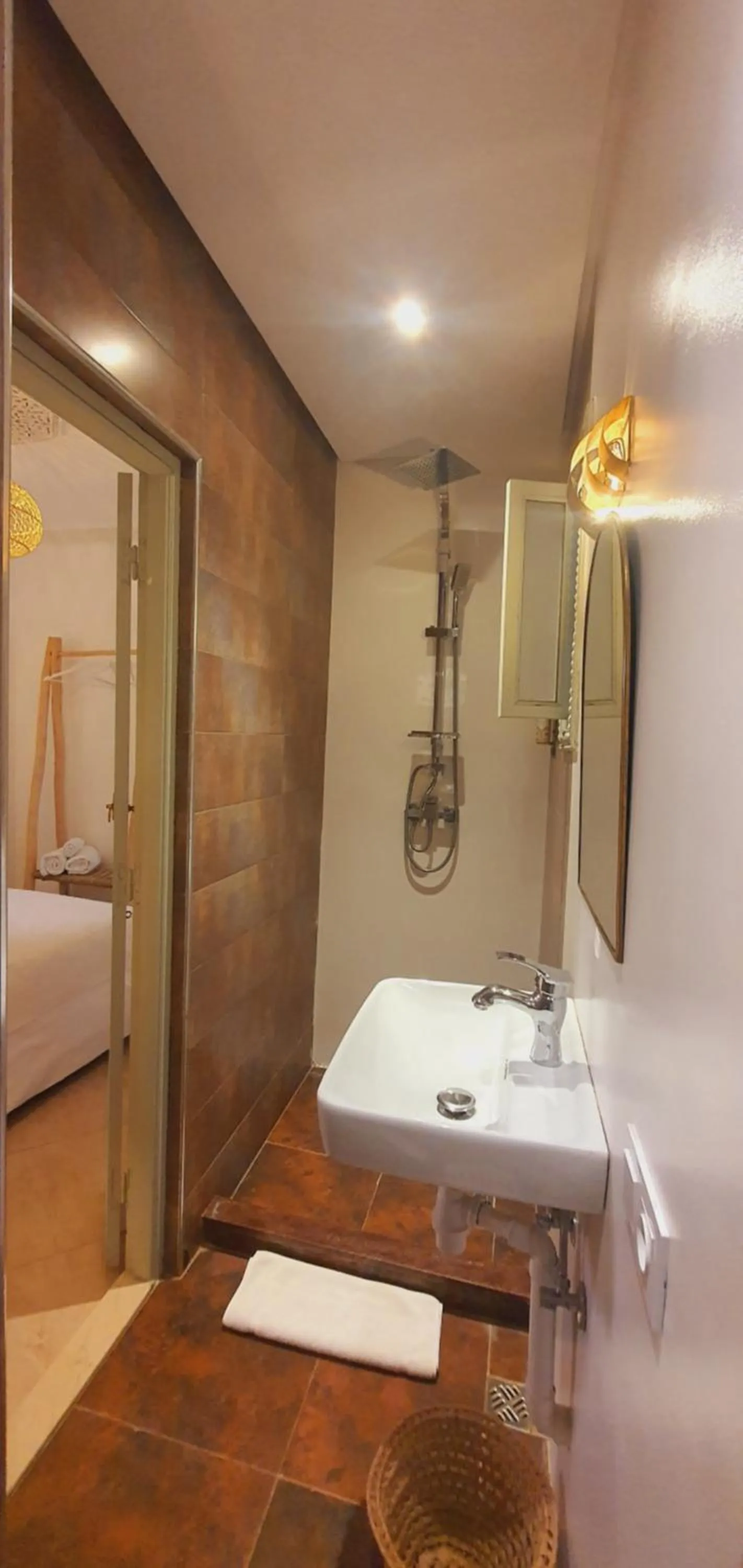 Bathroom, Bed in Riad M17 - Hammam & Spa