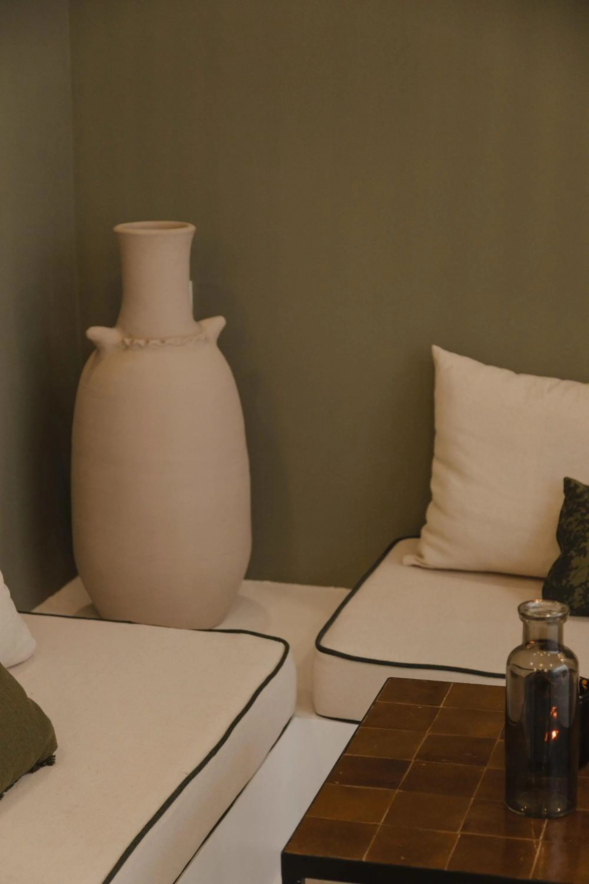Living room, Bed in Riad M17 - Hammam & Spa