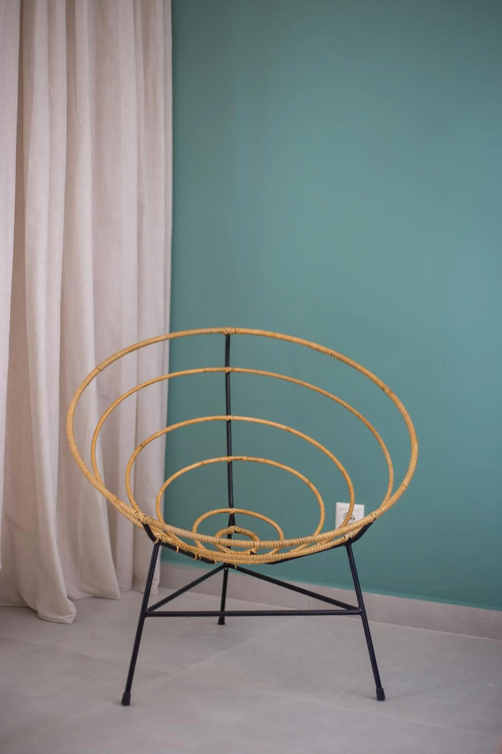 Seating area in Mazoren Art Hotel