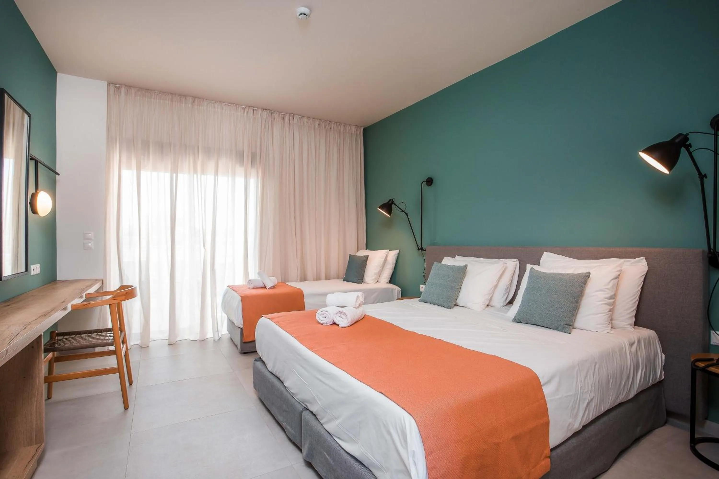 Bed in Mazoren Art Hotel