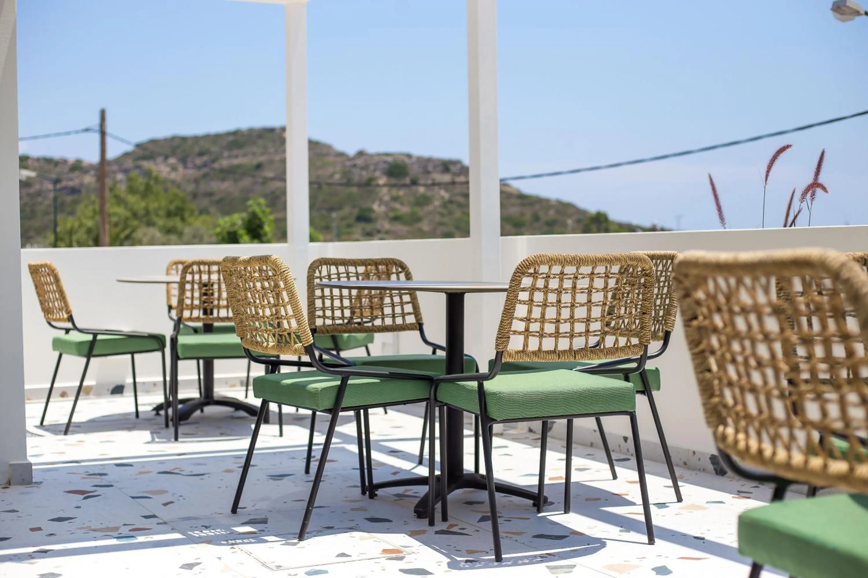 Breakfast in Mazoren Art Hotel