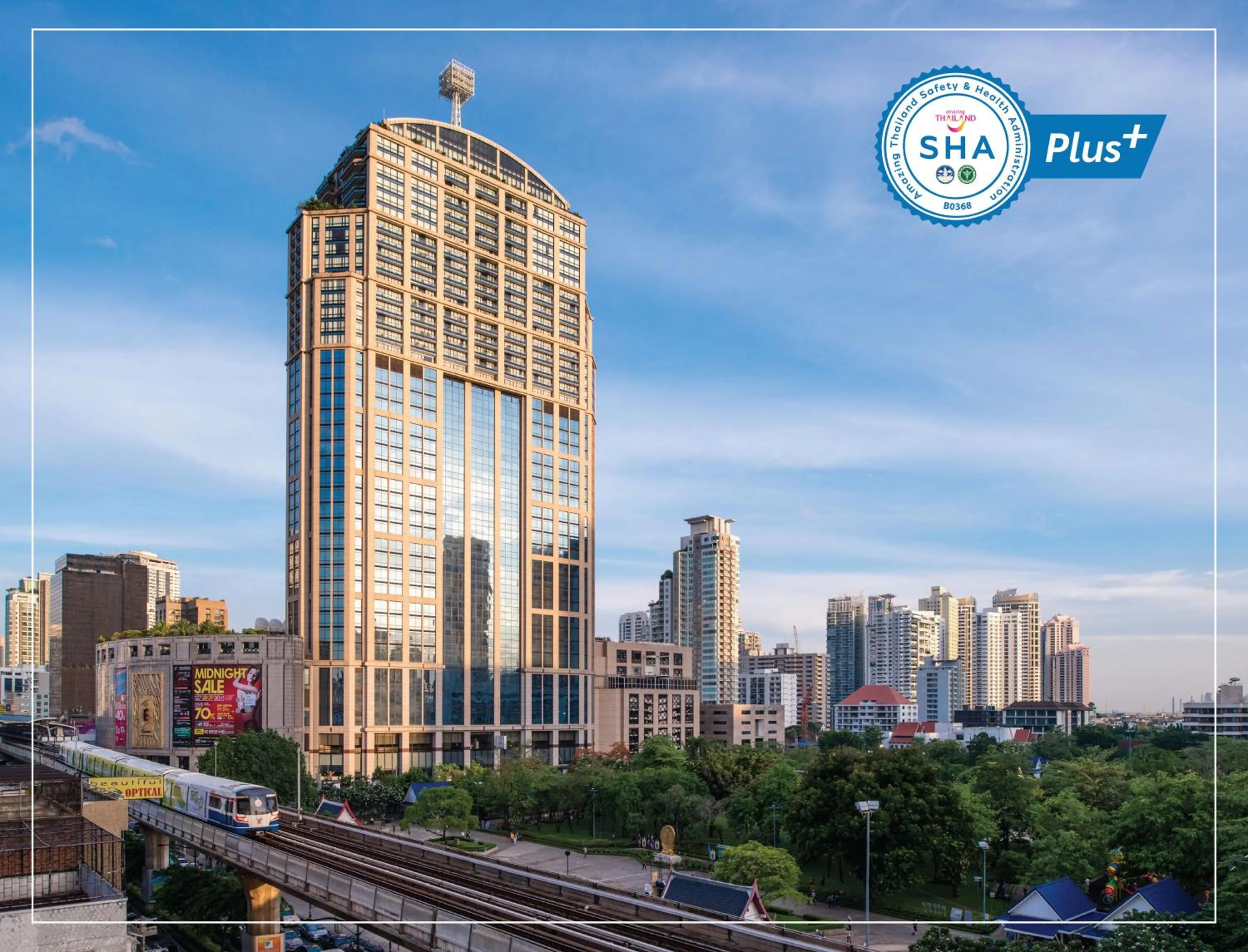 Property building in Emporium Suites by Chatrium