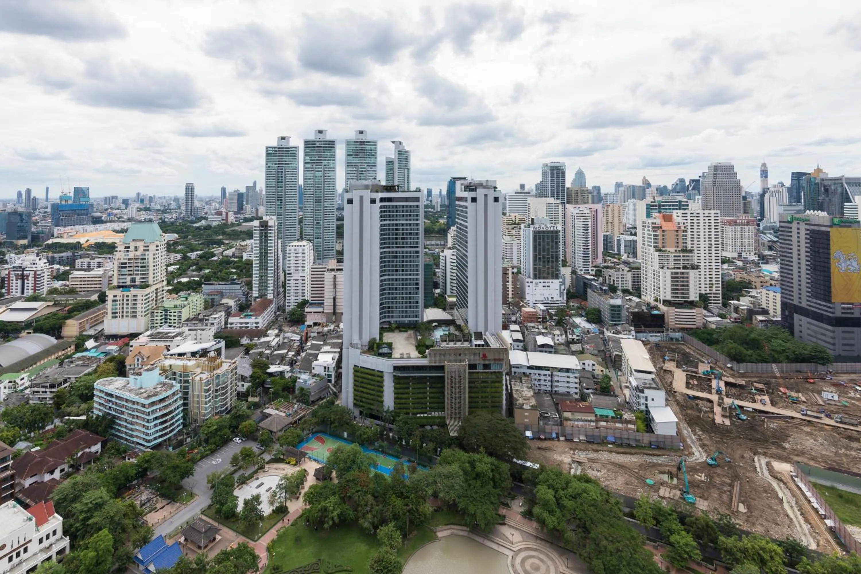 Garden view in Emporium Suites by Chatrium
