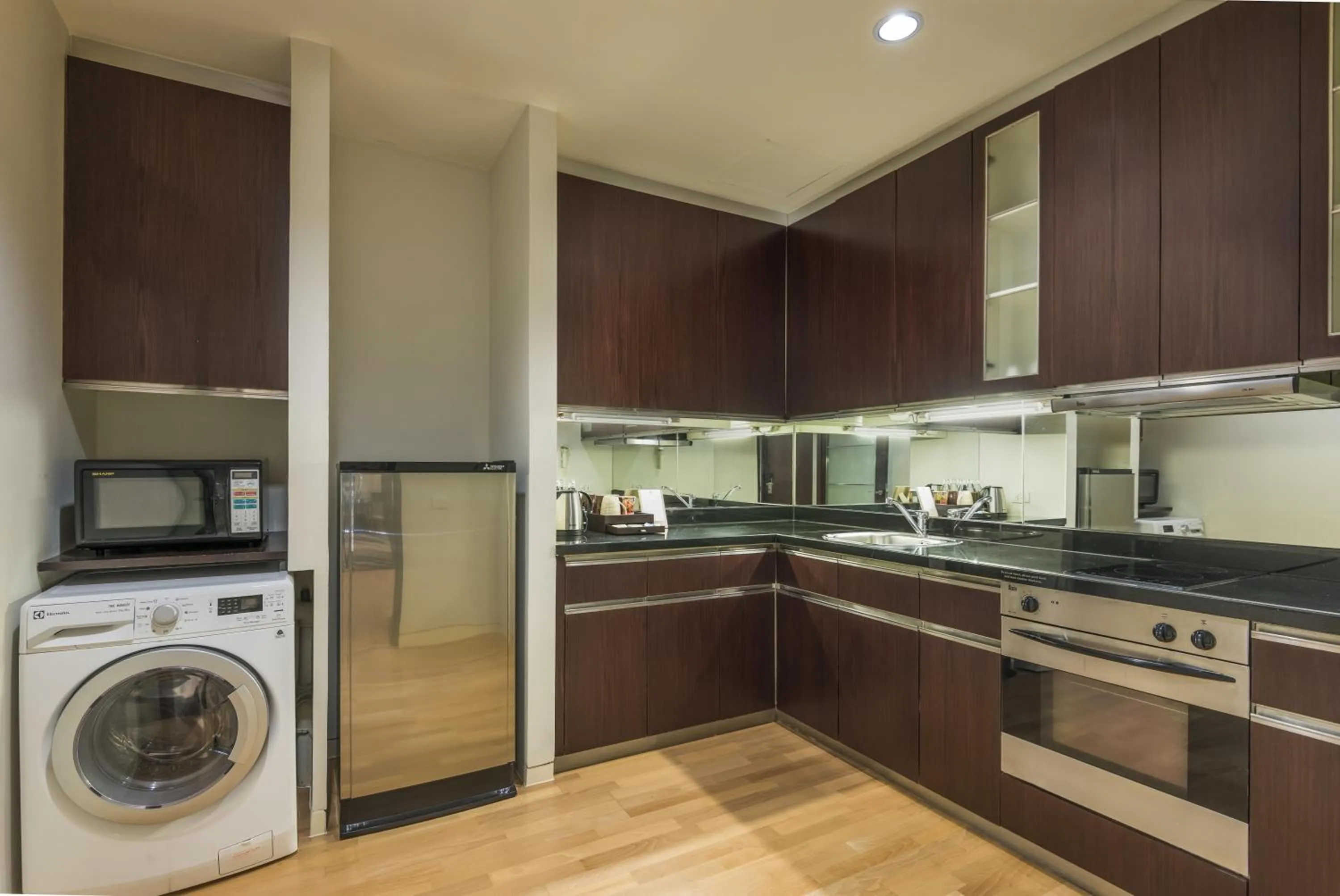 Kitchen or kitchenette in Emporium Suites by Chatrium