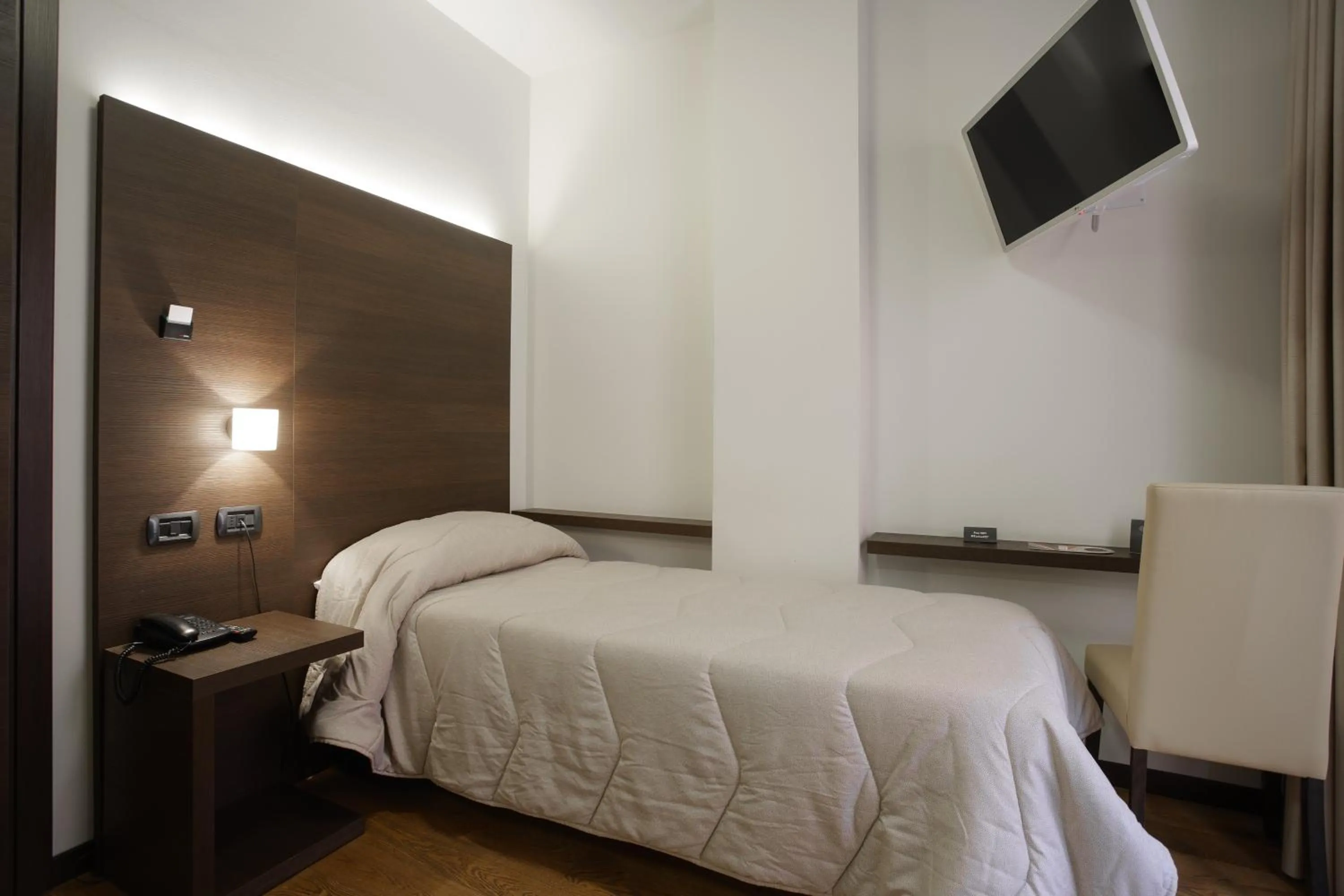 Bed in Hotel Ristorante Da Tonino