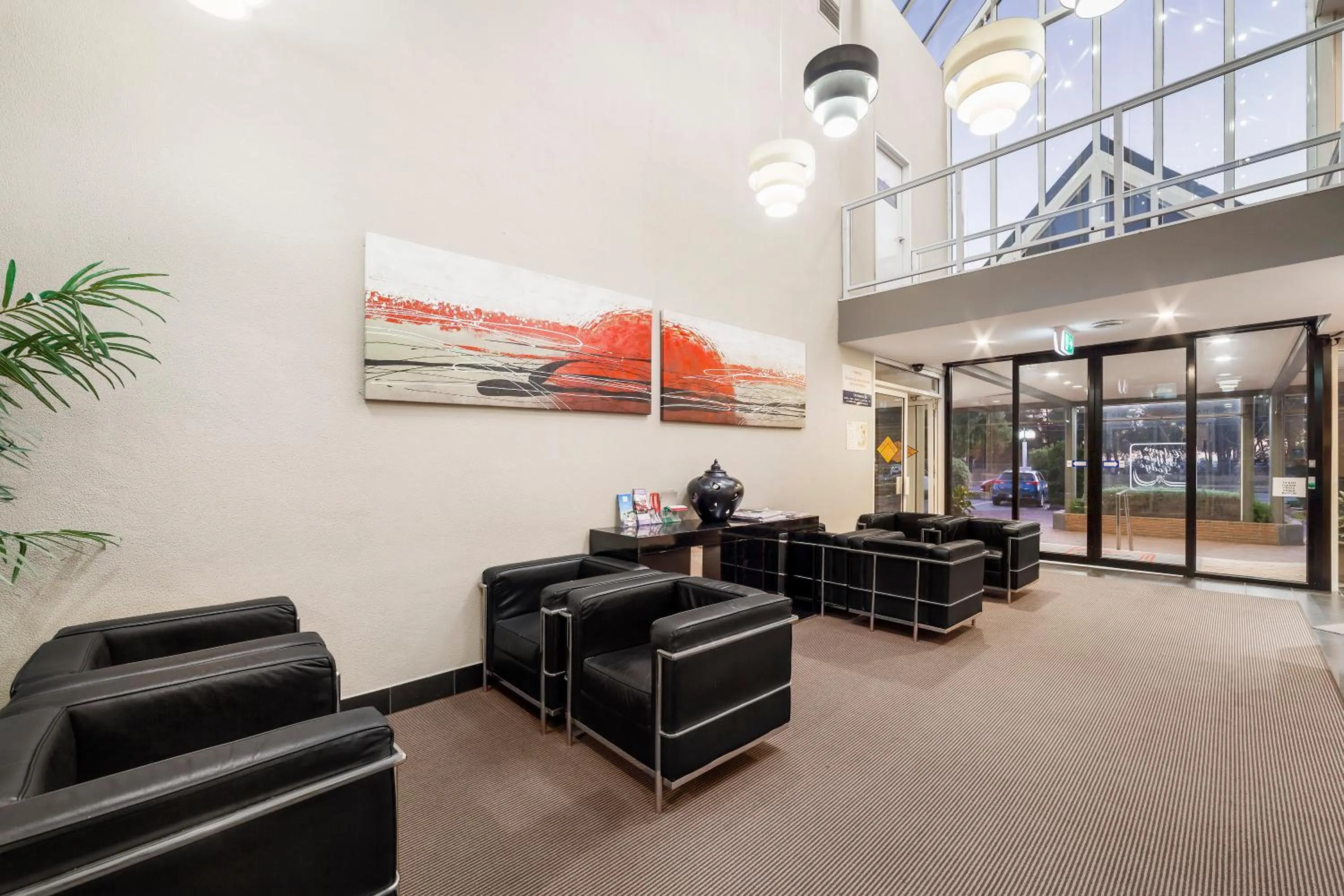 Lobby or reception in Ciloms Airport Lodge Melbourne Airport