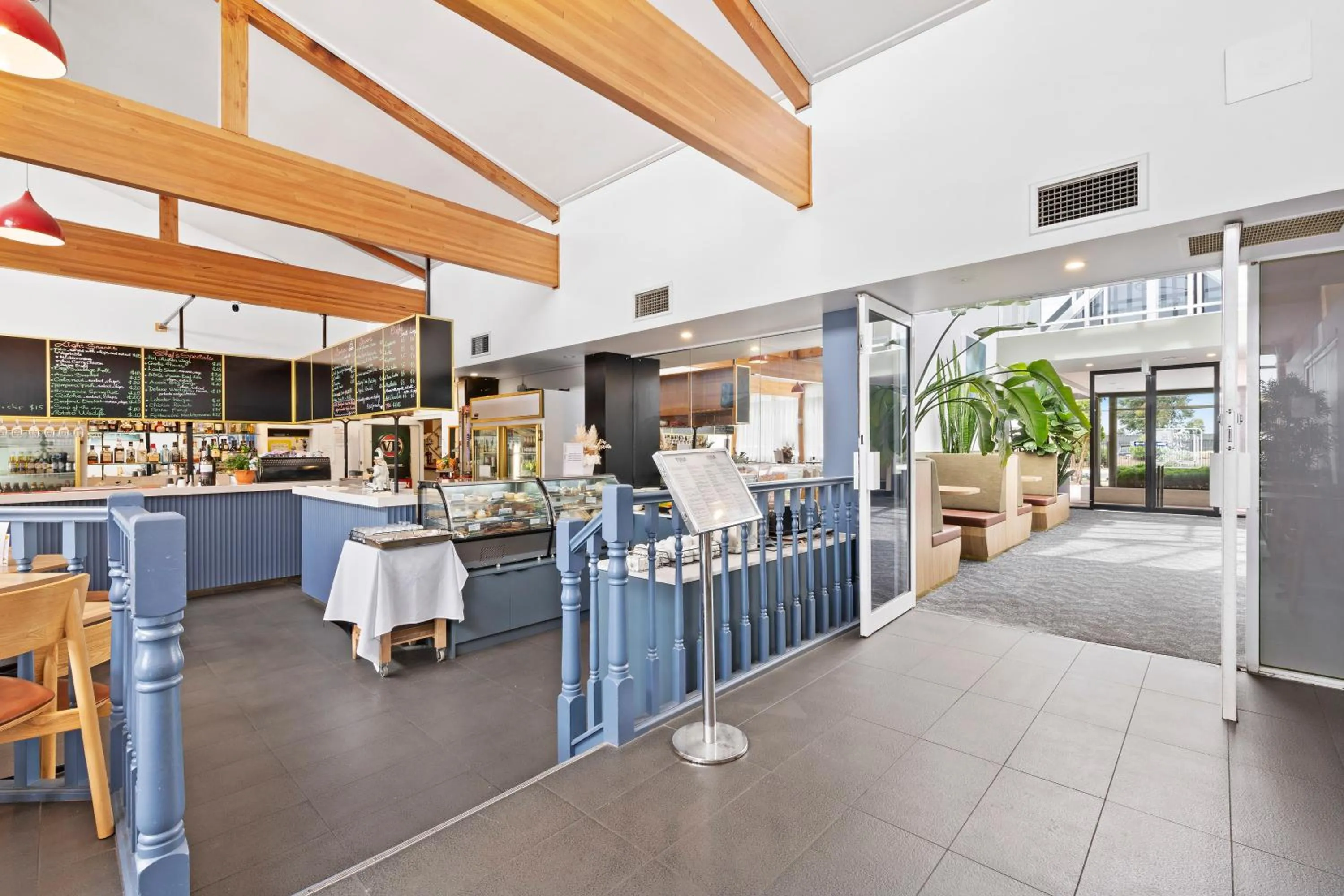 Lounge or bar in Ciloms Airport Lodge Melbourne Airport