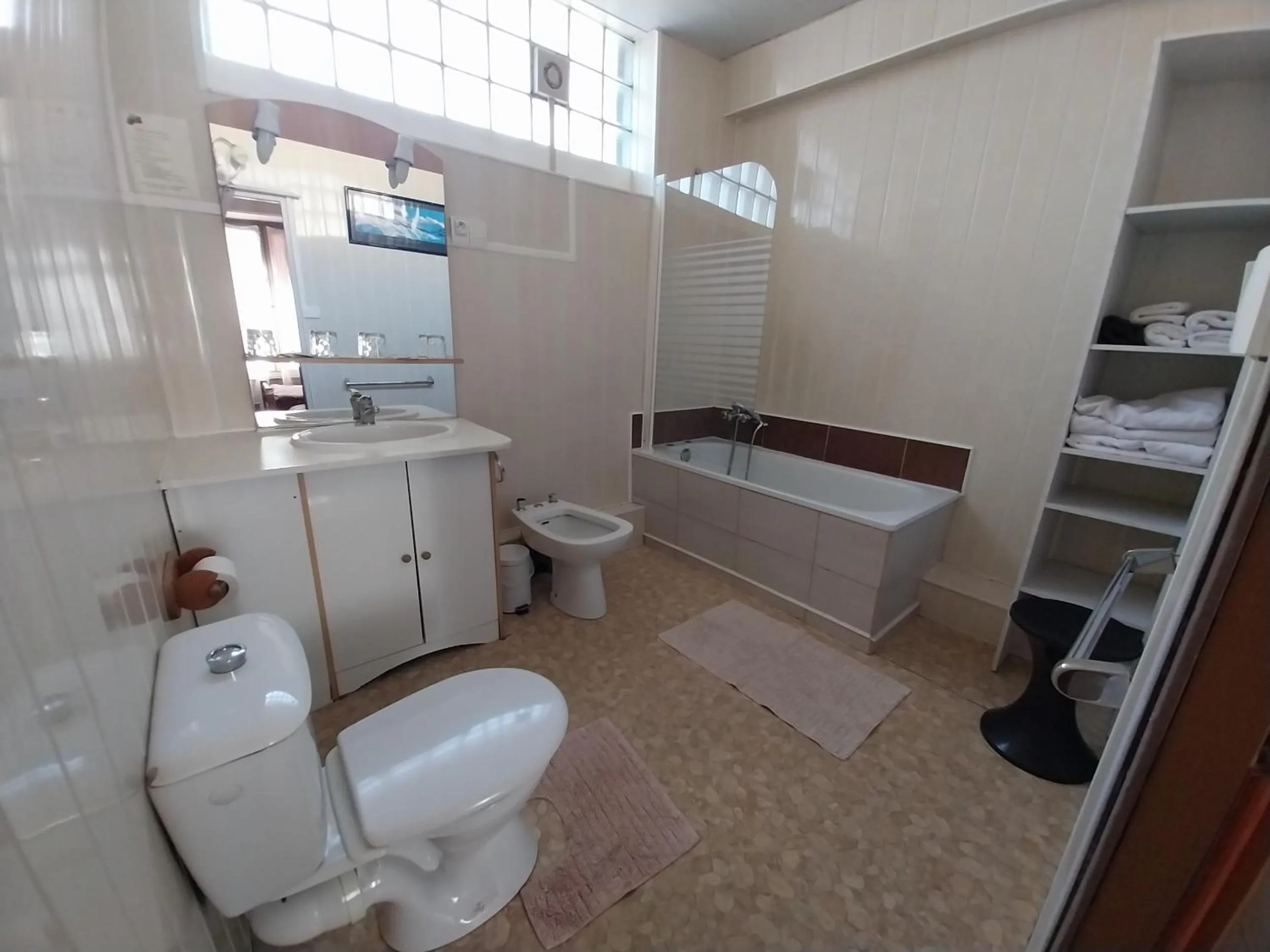 Shower in Hôtel les Deux Cols