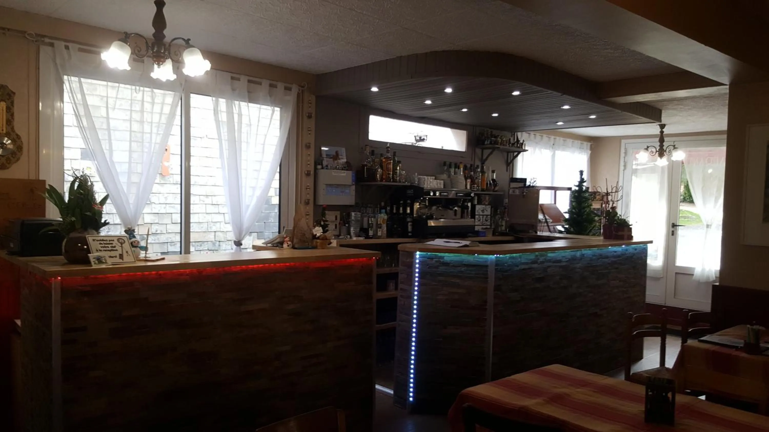 Property building in Hôtel les Deux Cols