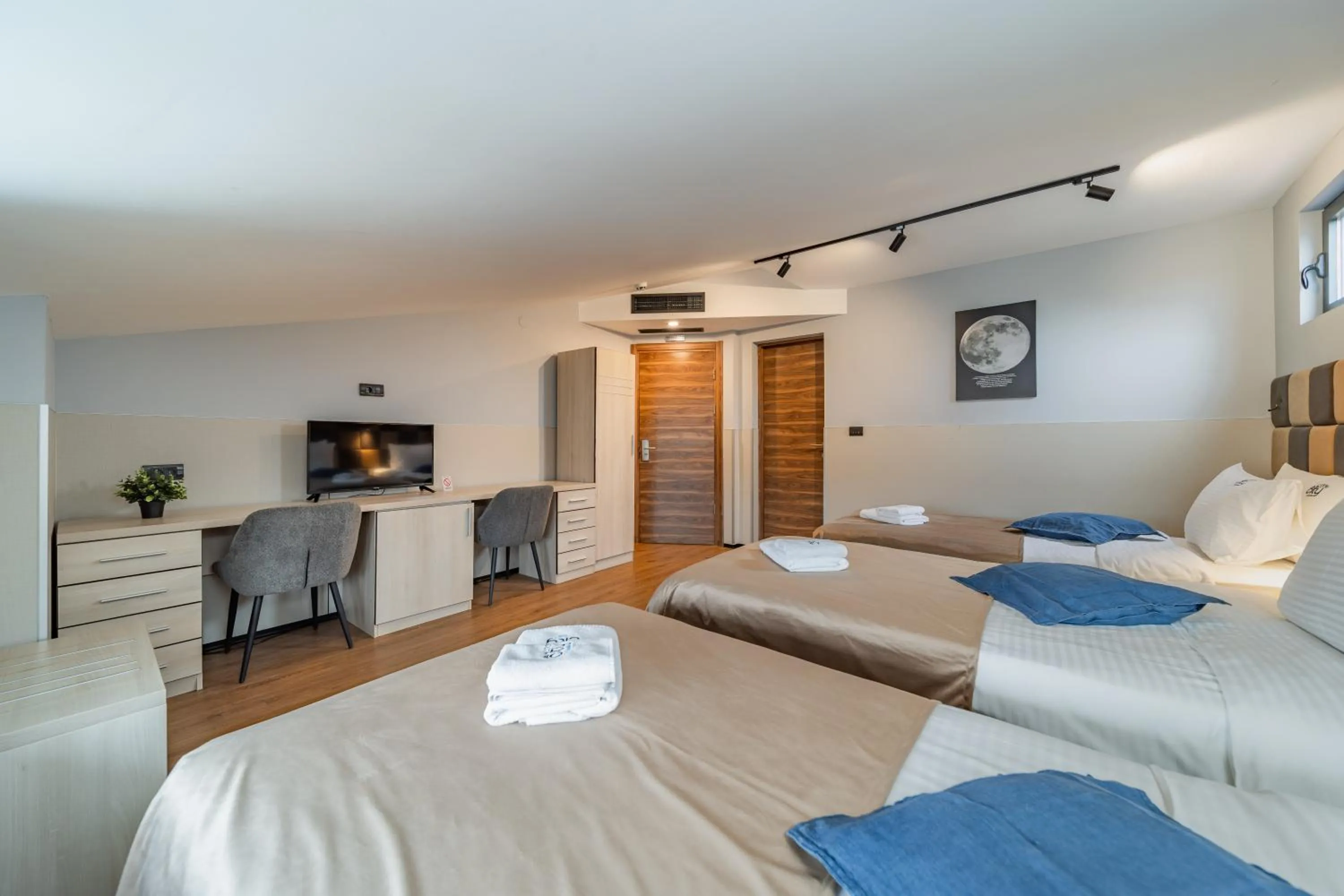 Bed in Hotel Garni VIZURA Sport