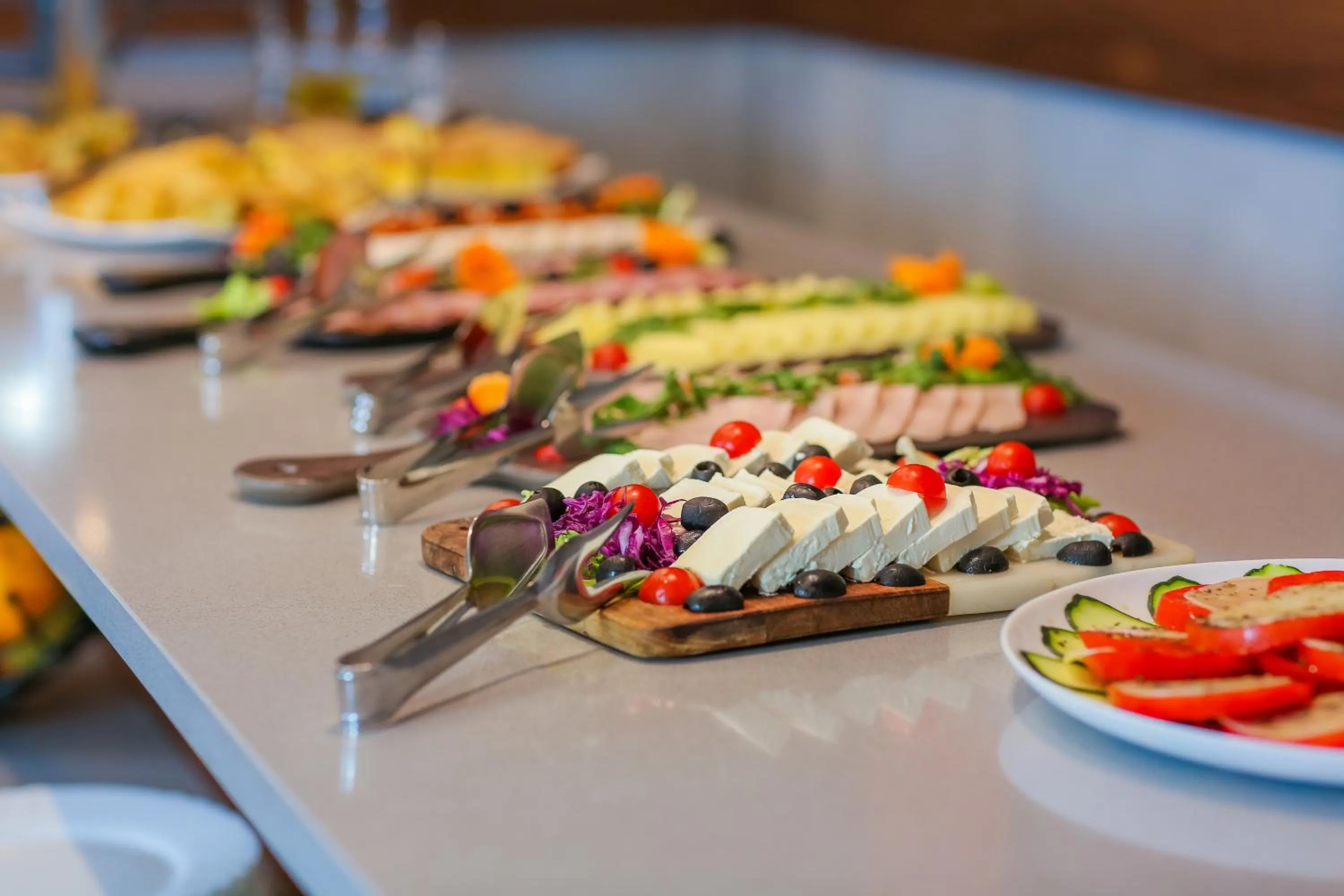 Buffet breakfast in Hotel Garni VIZURA Sport