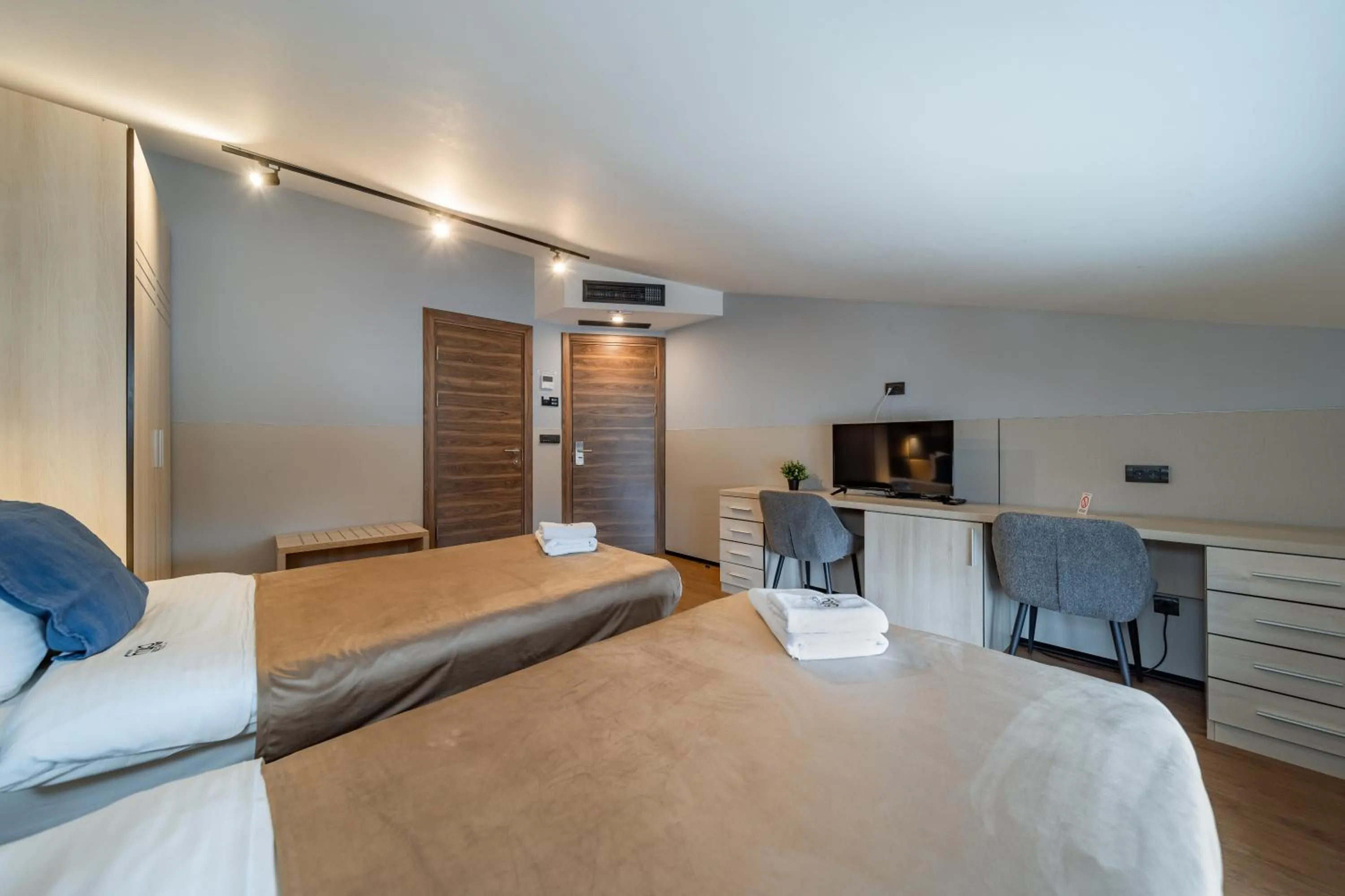 TV and multimedia, Bed in Hotel Garni VIZURA Sport