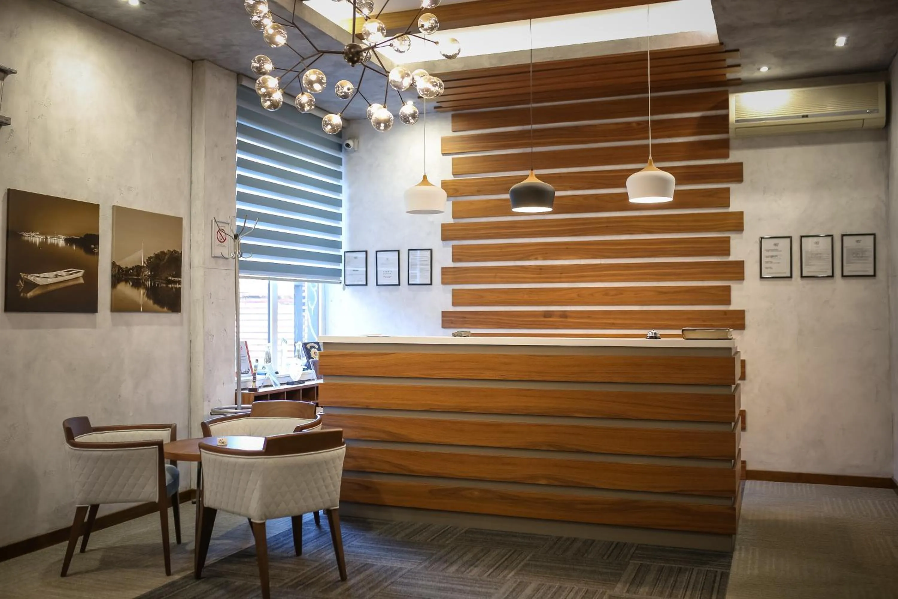 Lobby or reception in Hotel Garni VIZURA Sport