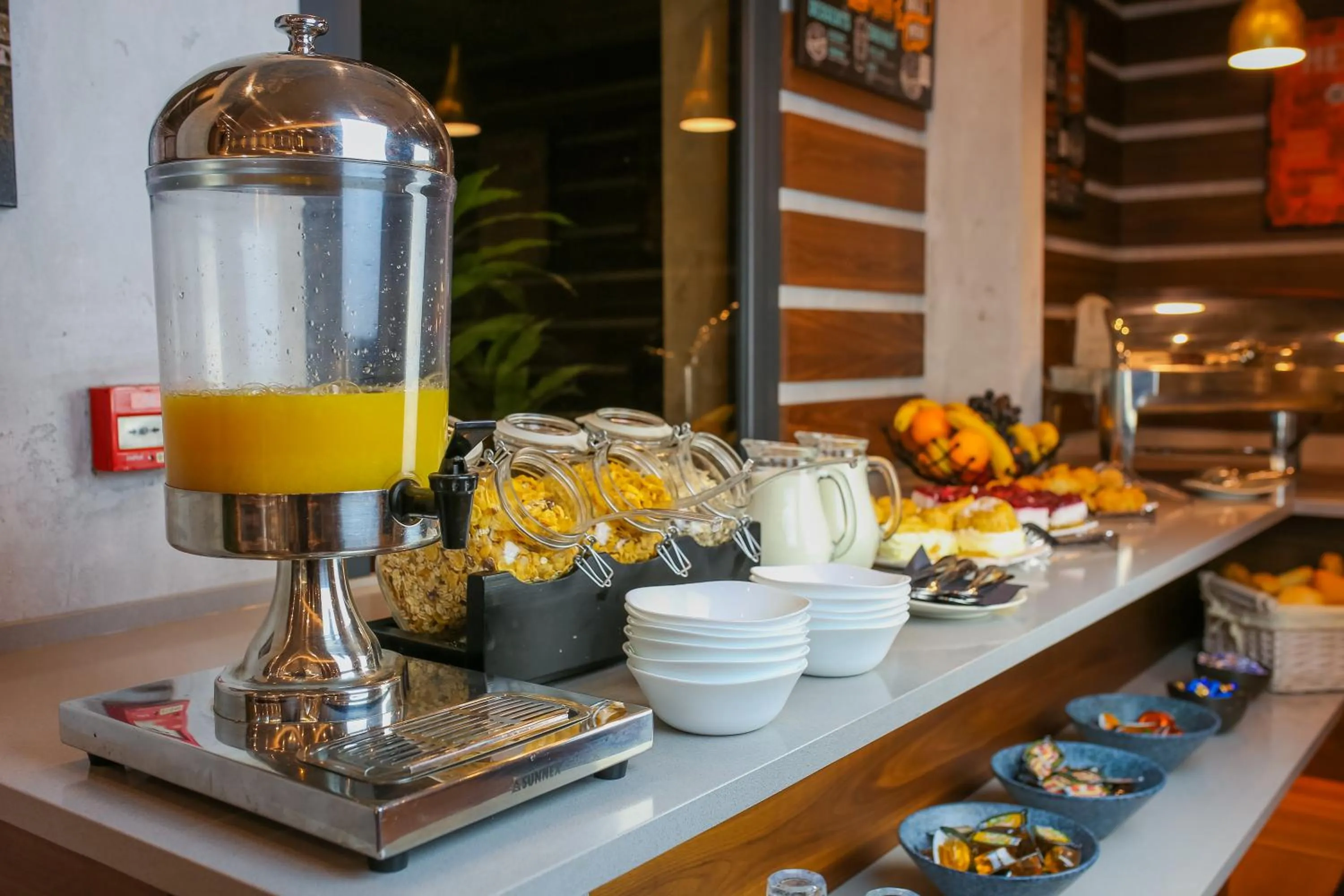 Buffet breakfast in Hotel Garni VIZURA Sport