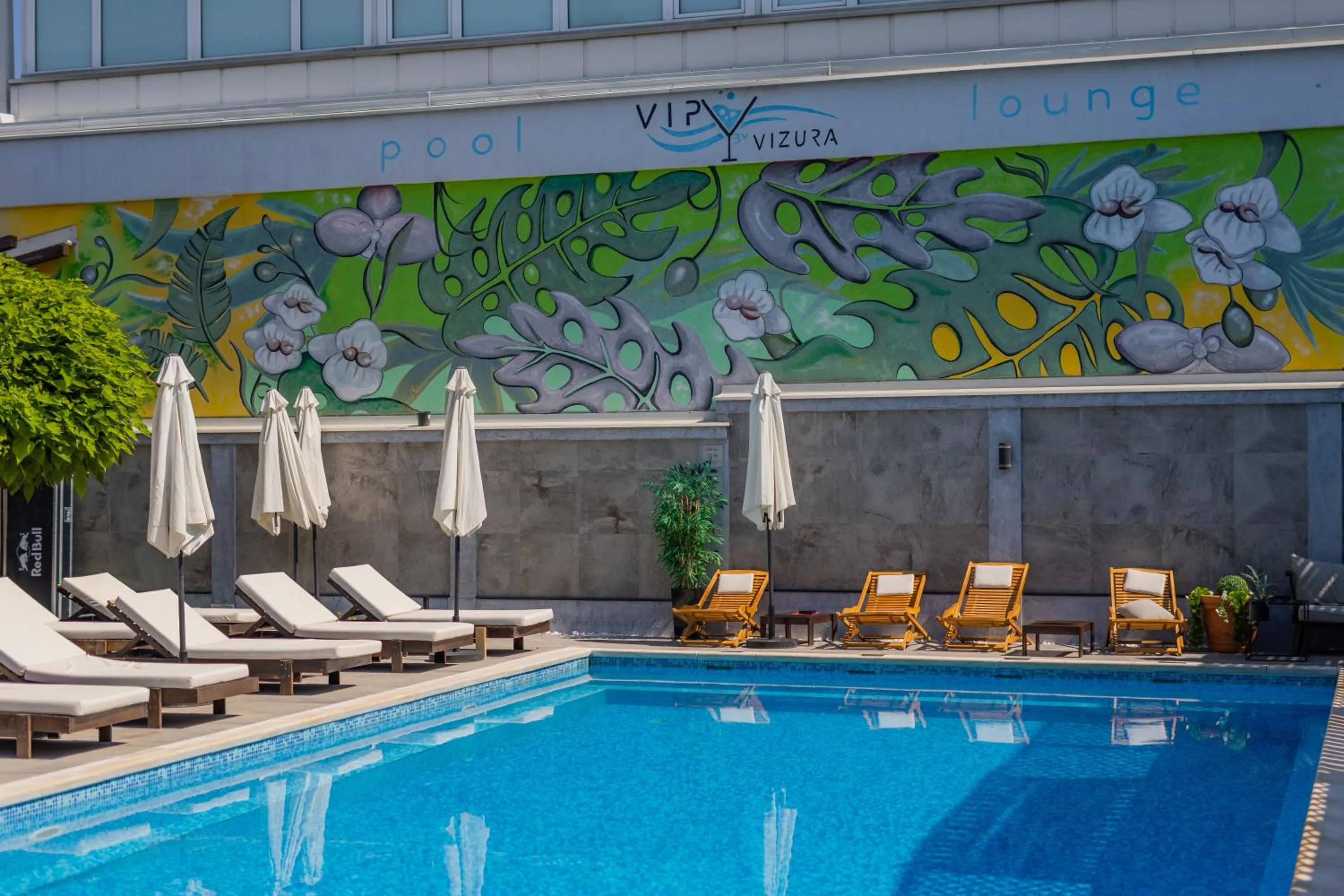 Swimming pool in Hotel Garni VIZURA Sport