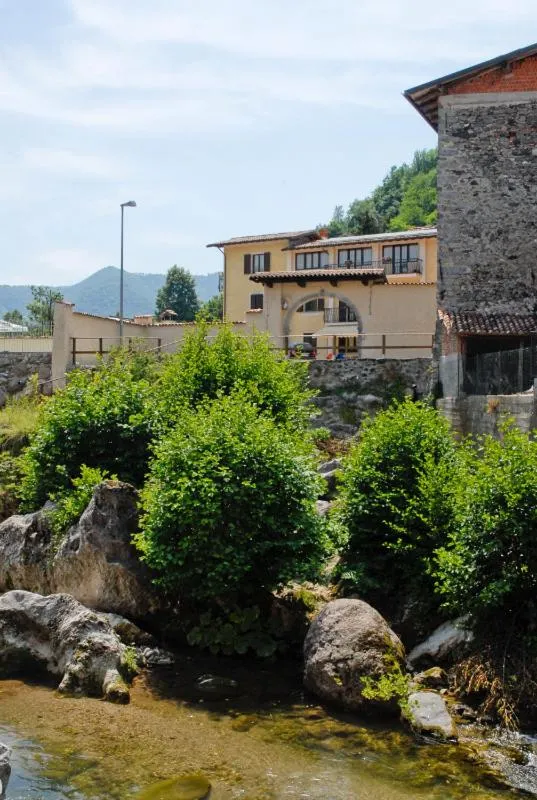 Property building in Agriturismo Rocca Dei Marchesi