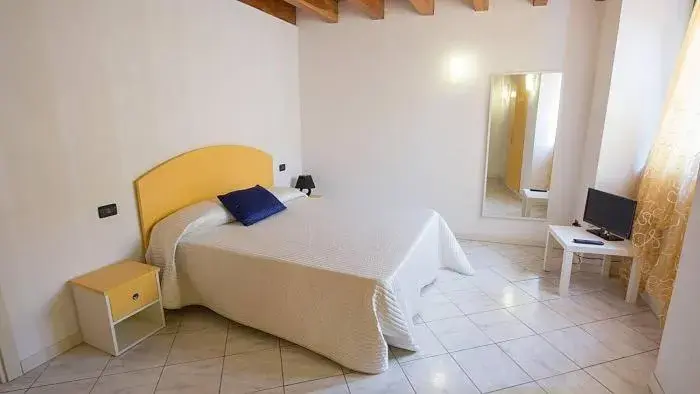 Family Room - single occupancy in Agriturismo Rocca Dei Marchesi Family Room - single occupancy in Agriturismo Rocca Dei Marchesi