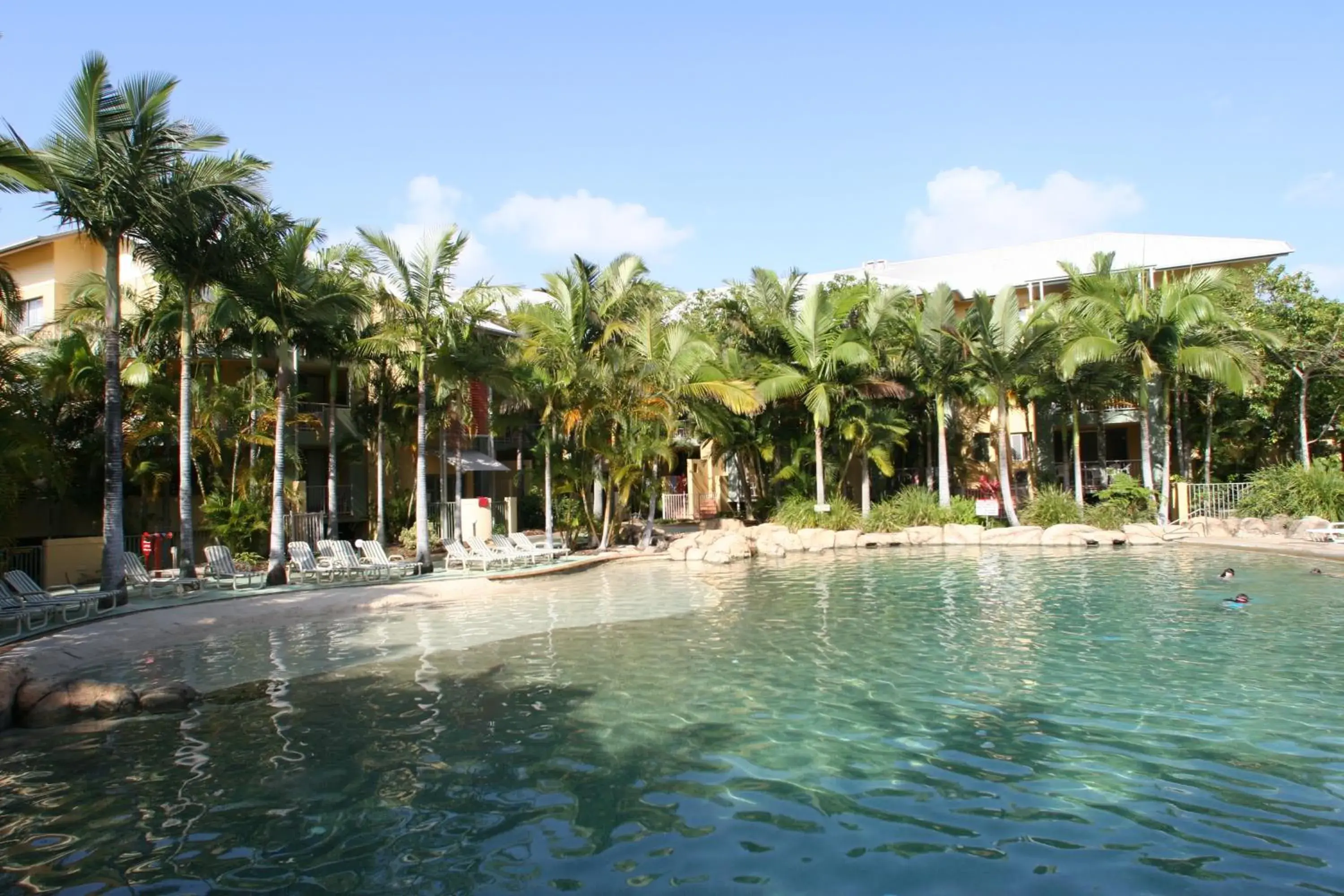 Swimming pool in Diamond Sands Resort Swimming pool in Diamond Sands Resort