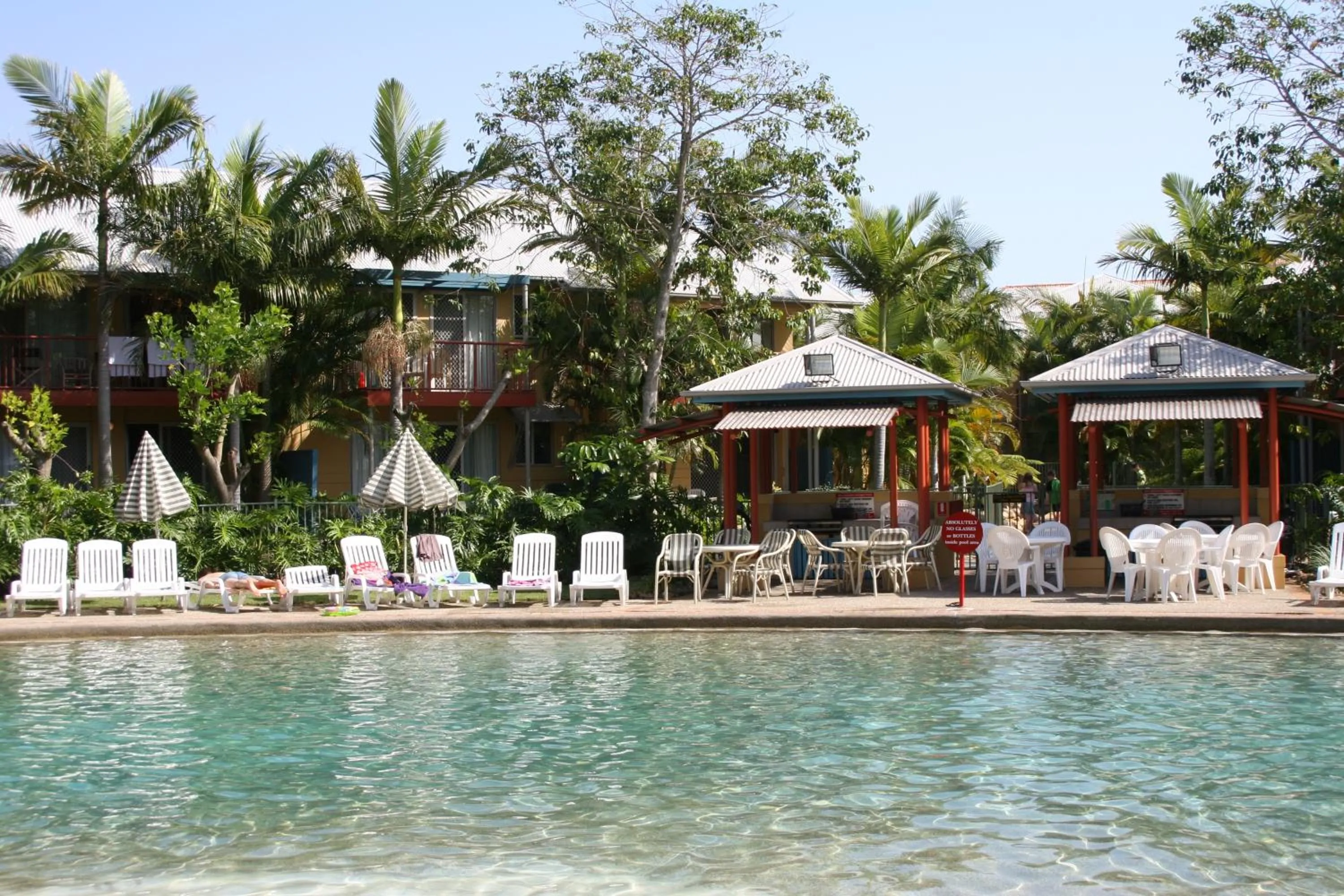 Pool view in Diamond Sands Resort