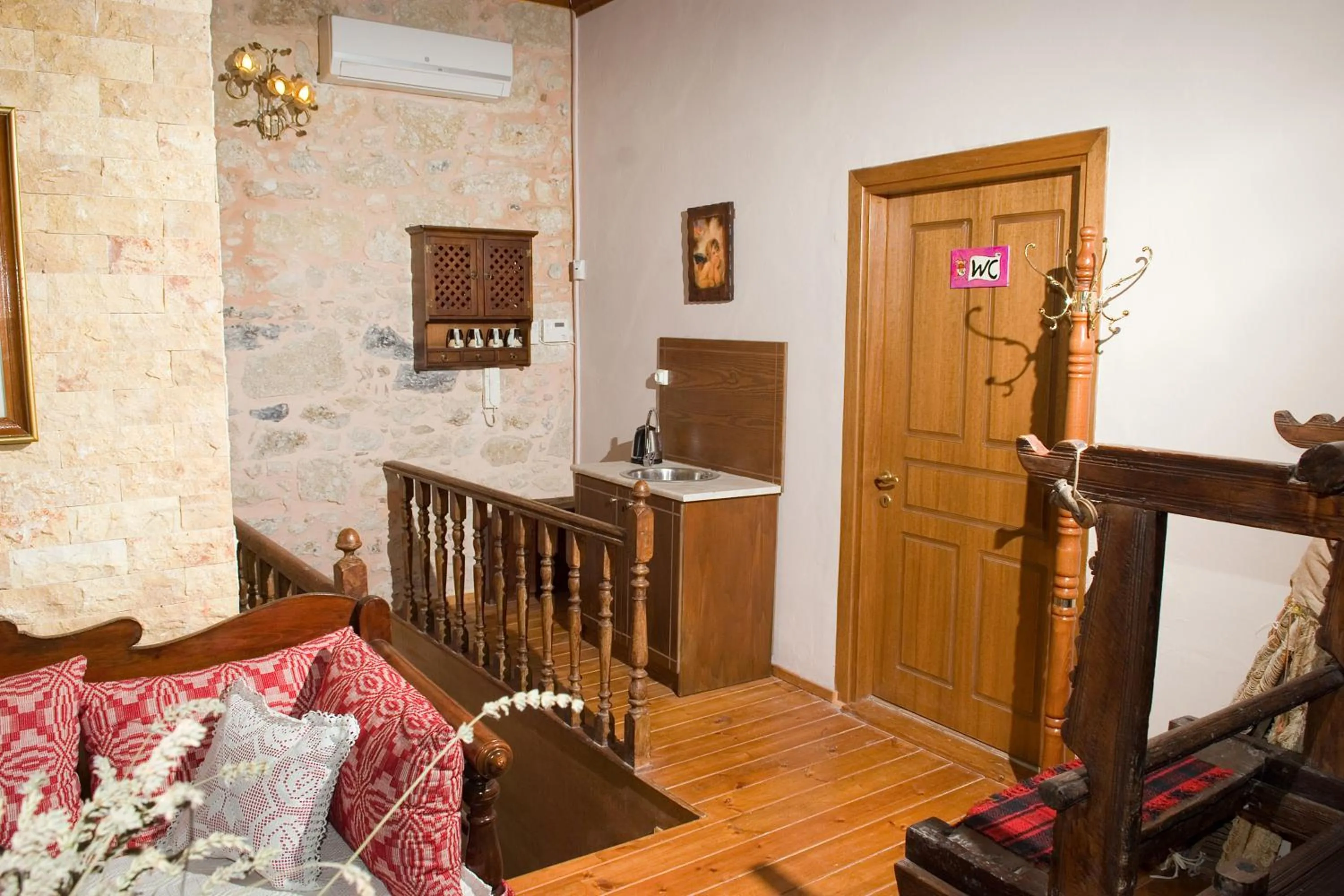 Dining area in Villa Daskalogianni
