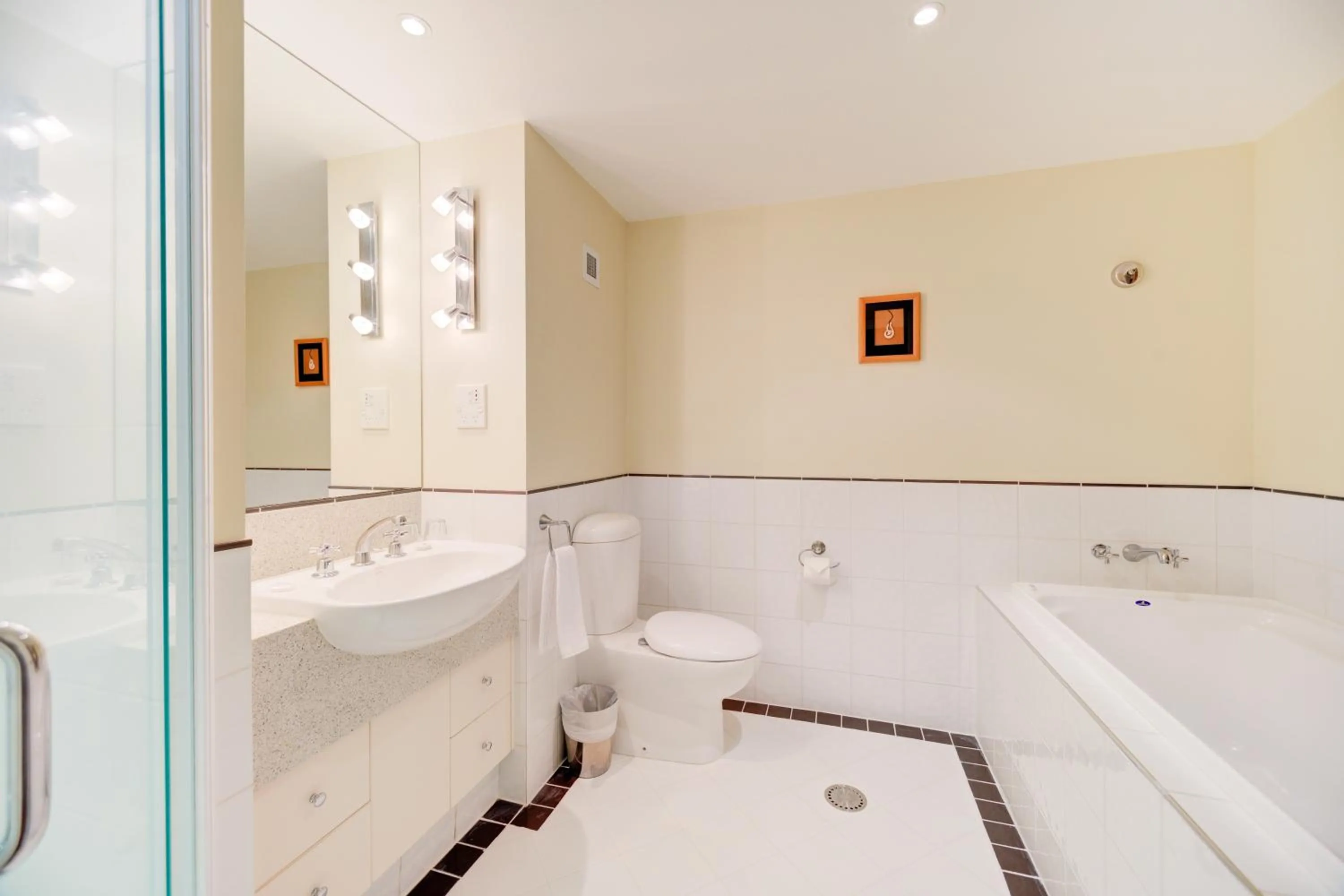 Bathroom in VR Rotorua Lake Resort