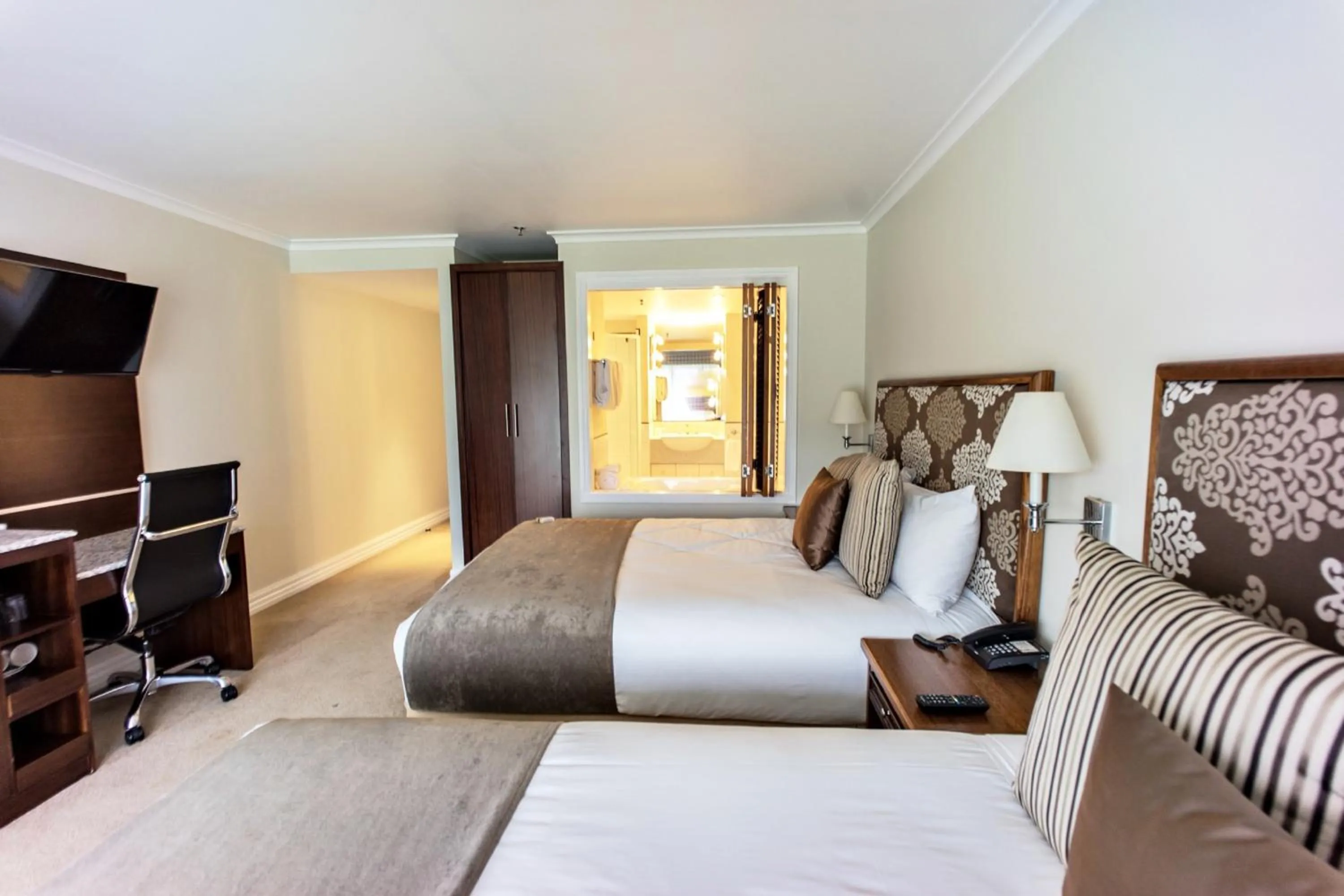 Decorative detail, Bed in VR Rotorua Lake Resort