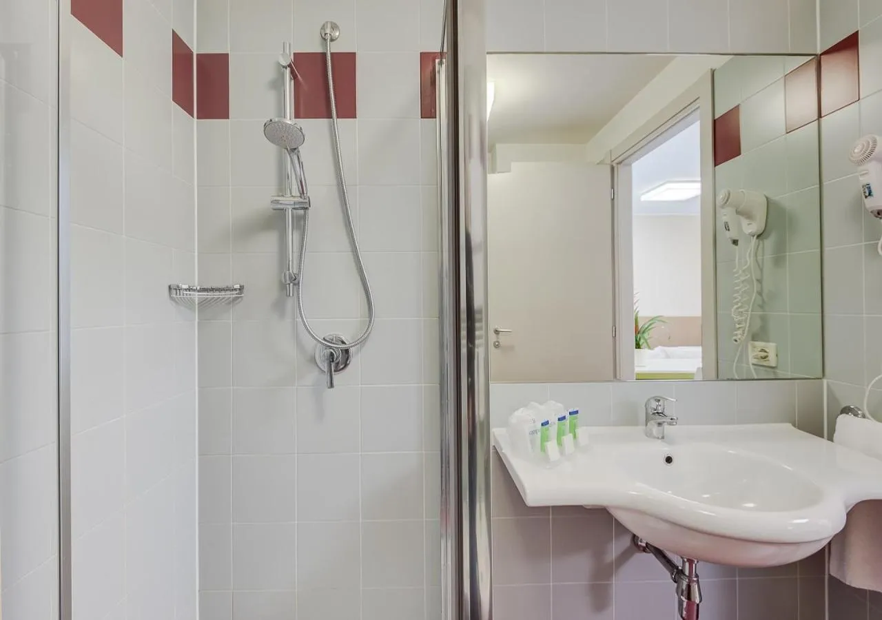 Shower in Camplus Turro Casa per Ferie