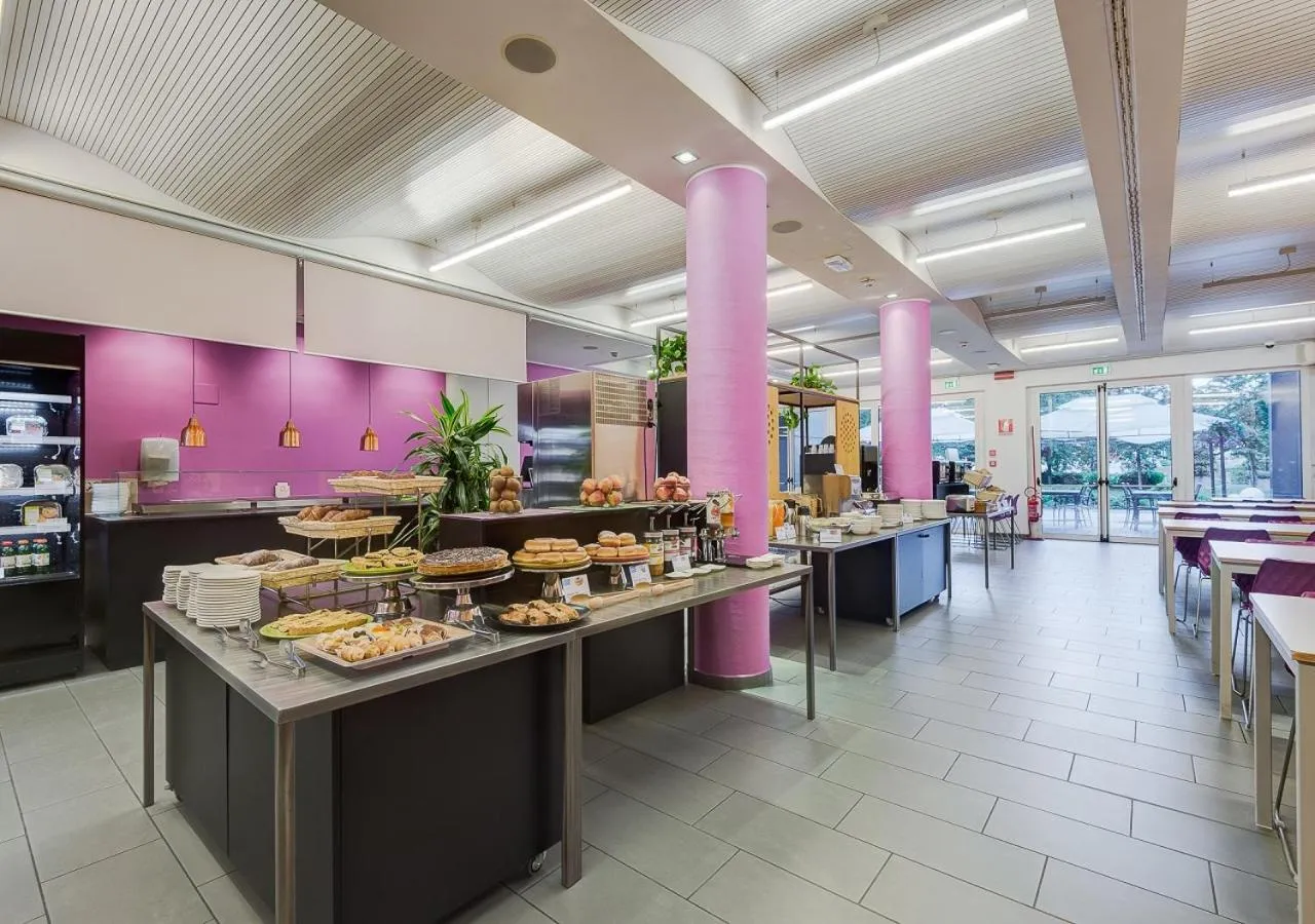 Restaurant/places to eat in Camplus Turro Casa per Ferie